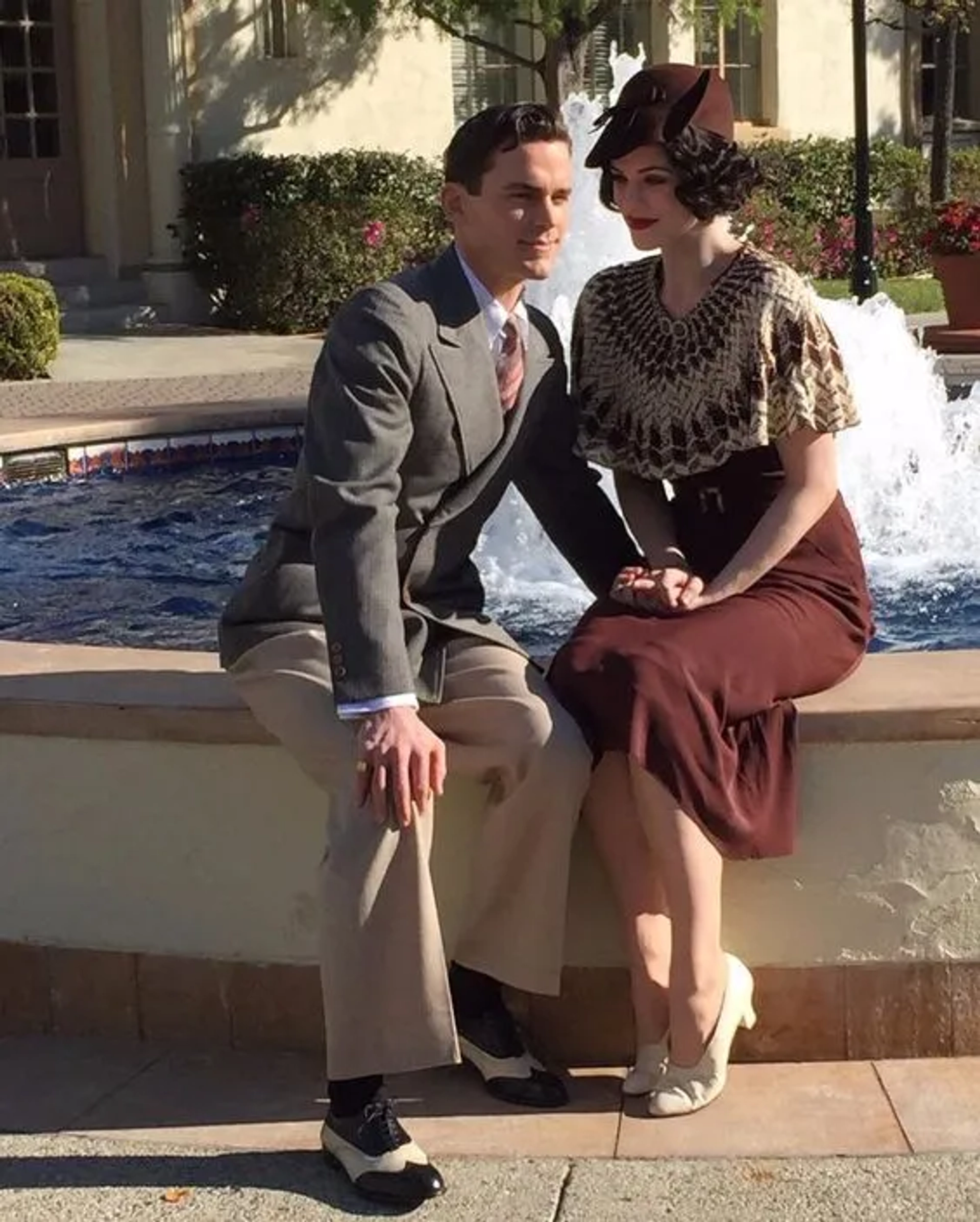 Matt Bomer and Jessica De Gouw in The Last Tycoon (2016)