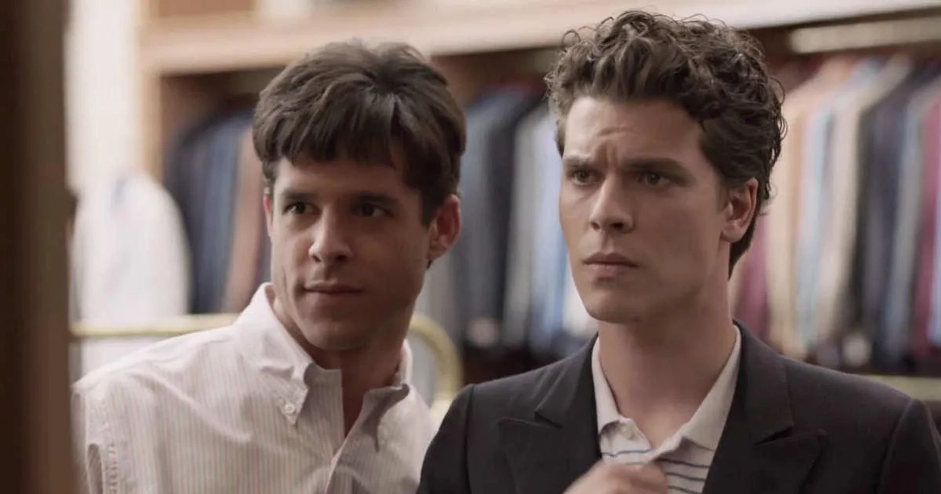 Miles Gaston Villanueva and Gus Halper in Law & Order True Crime (2017)