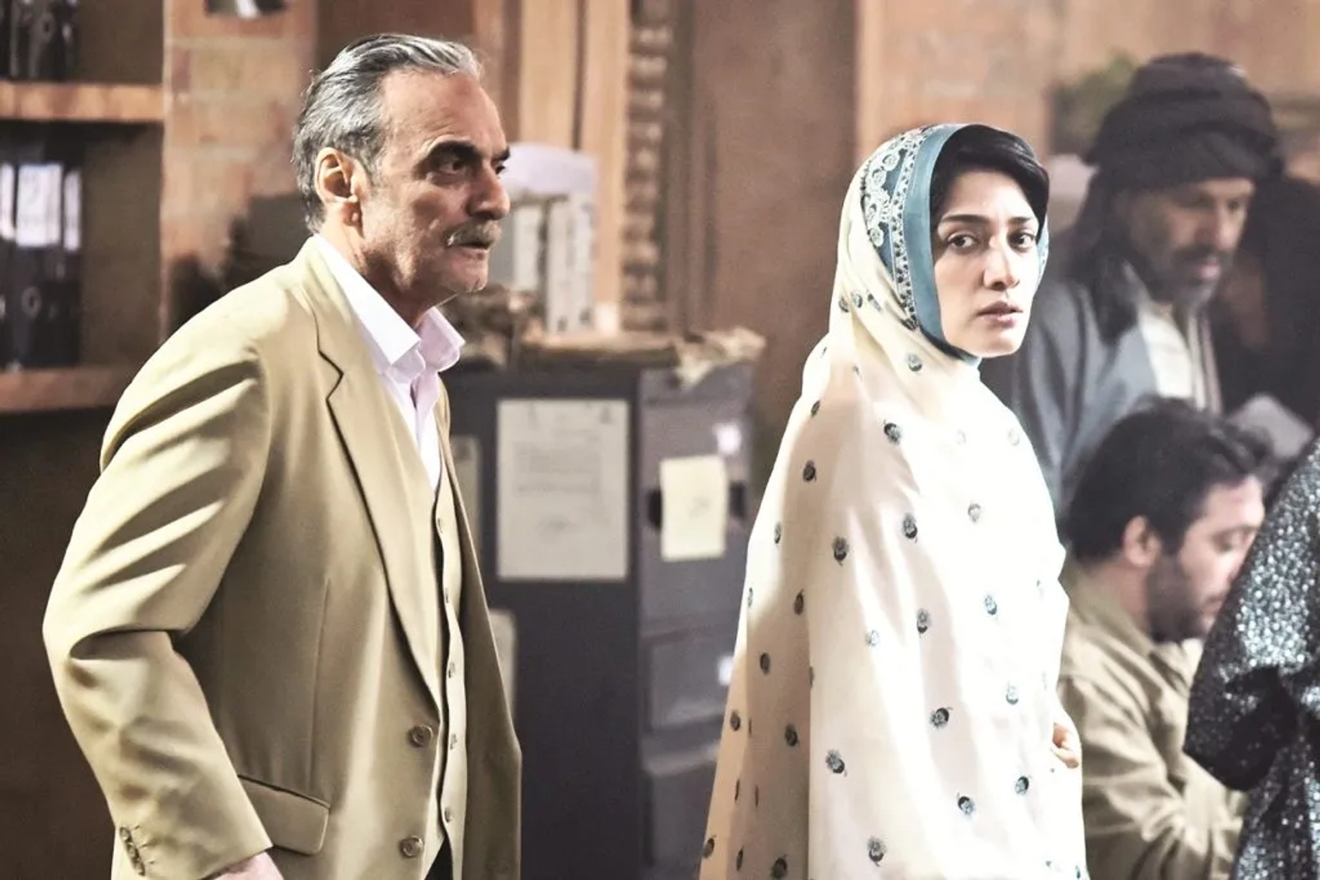 Homayoun Ershadi and Mina Sadati in Cypress Under Water (2018)