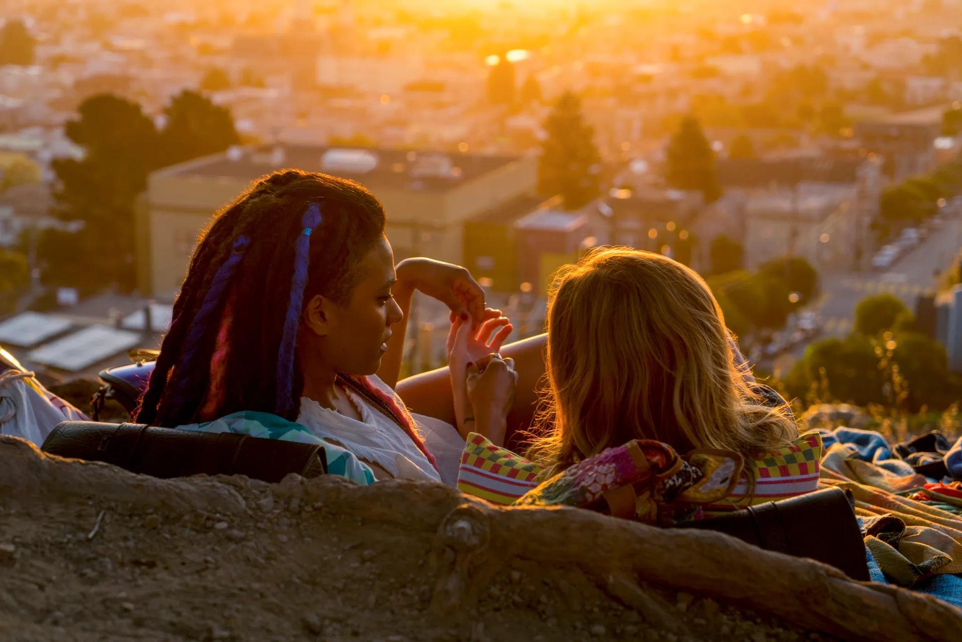 Freema Agyeman and Jamie Clayton in Sense8 (2015)