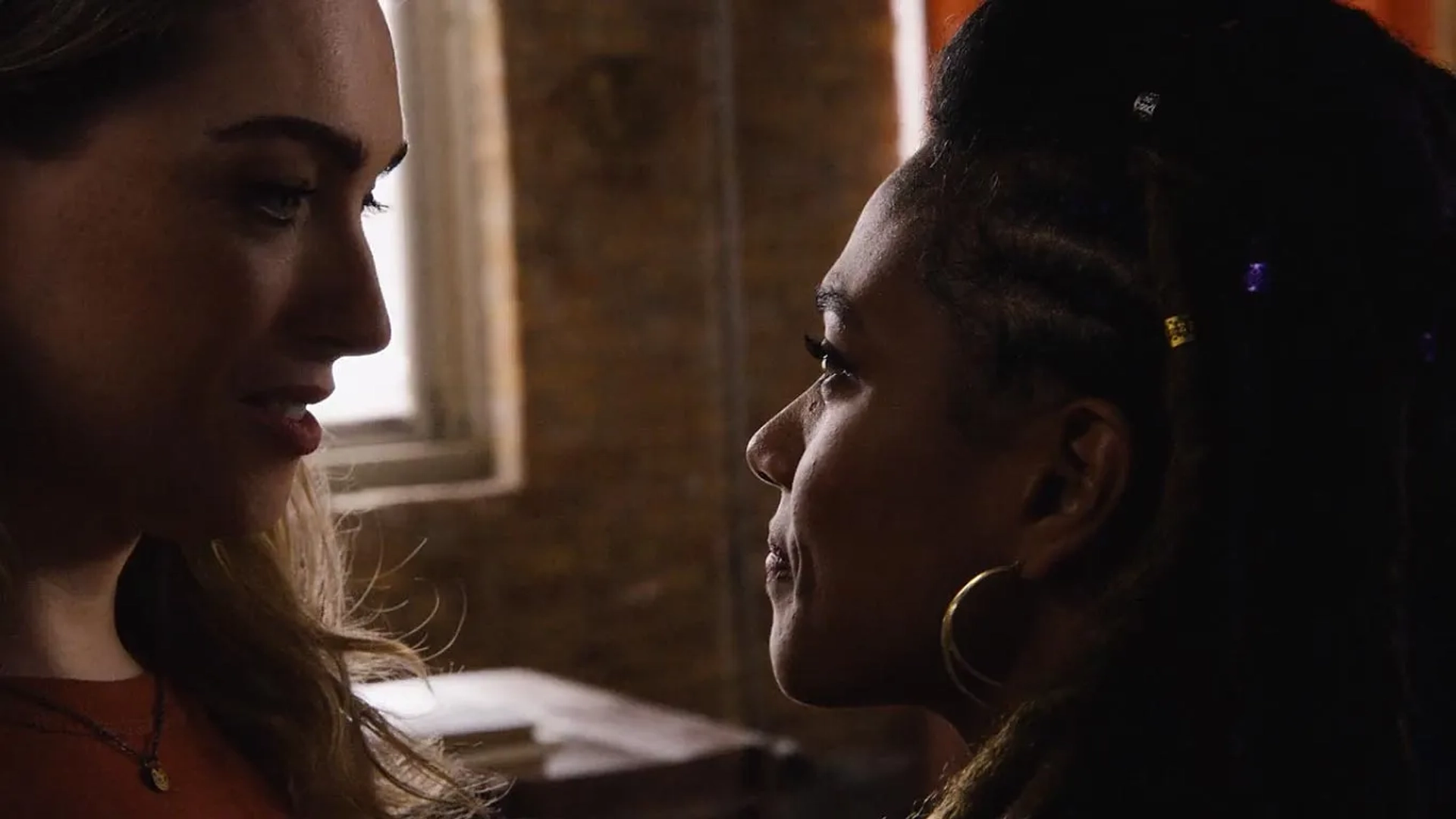 Freema Agyeman and Jamie Clayton in Sense8 (2015)