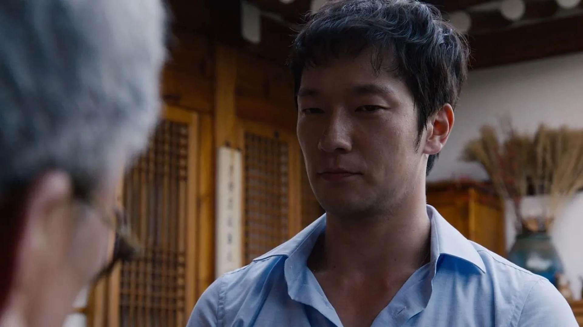 Son Suk-ku and Kay-Nam Myung in Sense8 (2015)