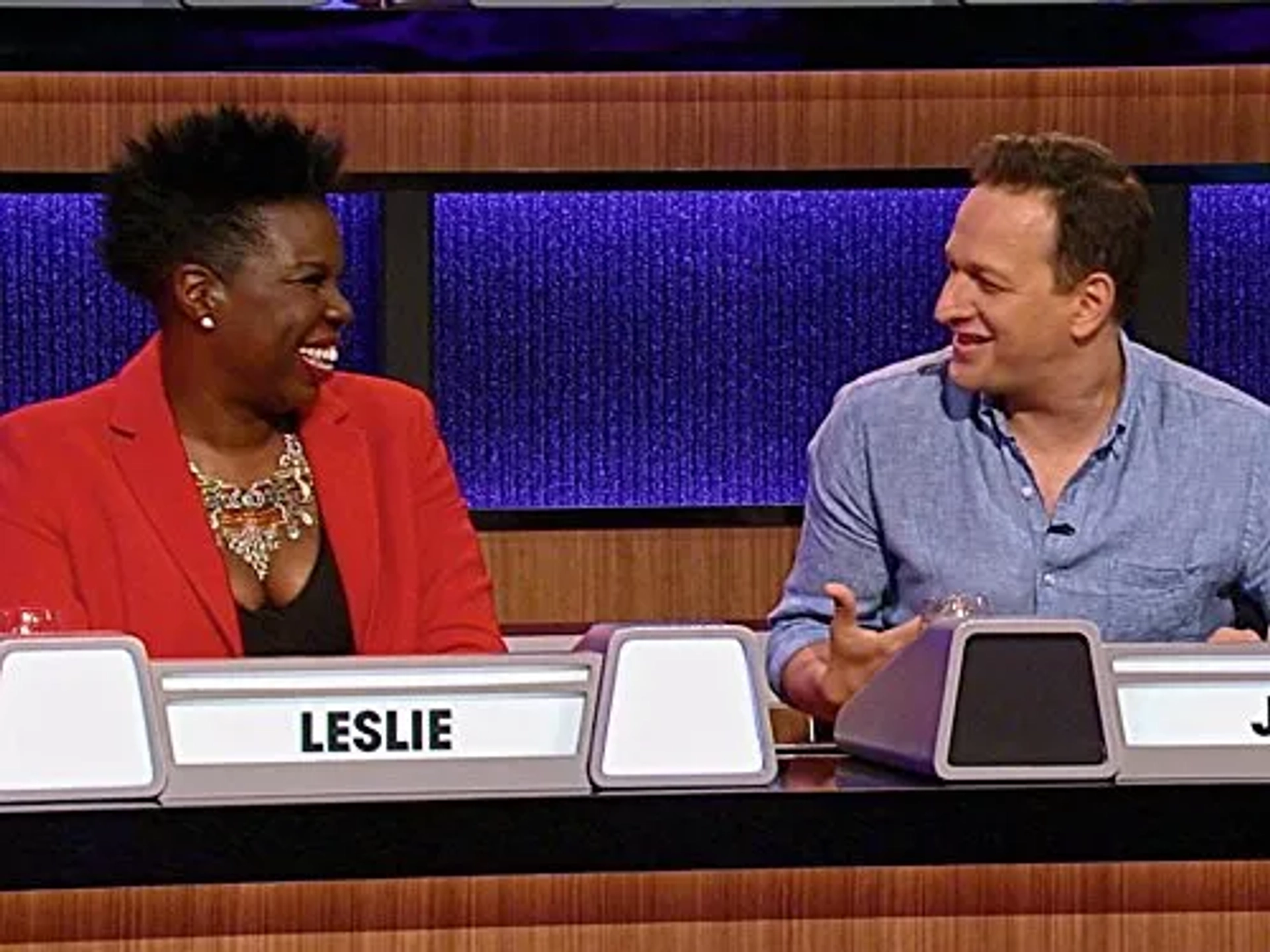 Josh Charles and Leslie Jones in Match Game (2016)