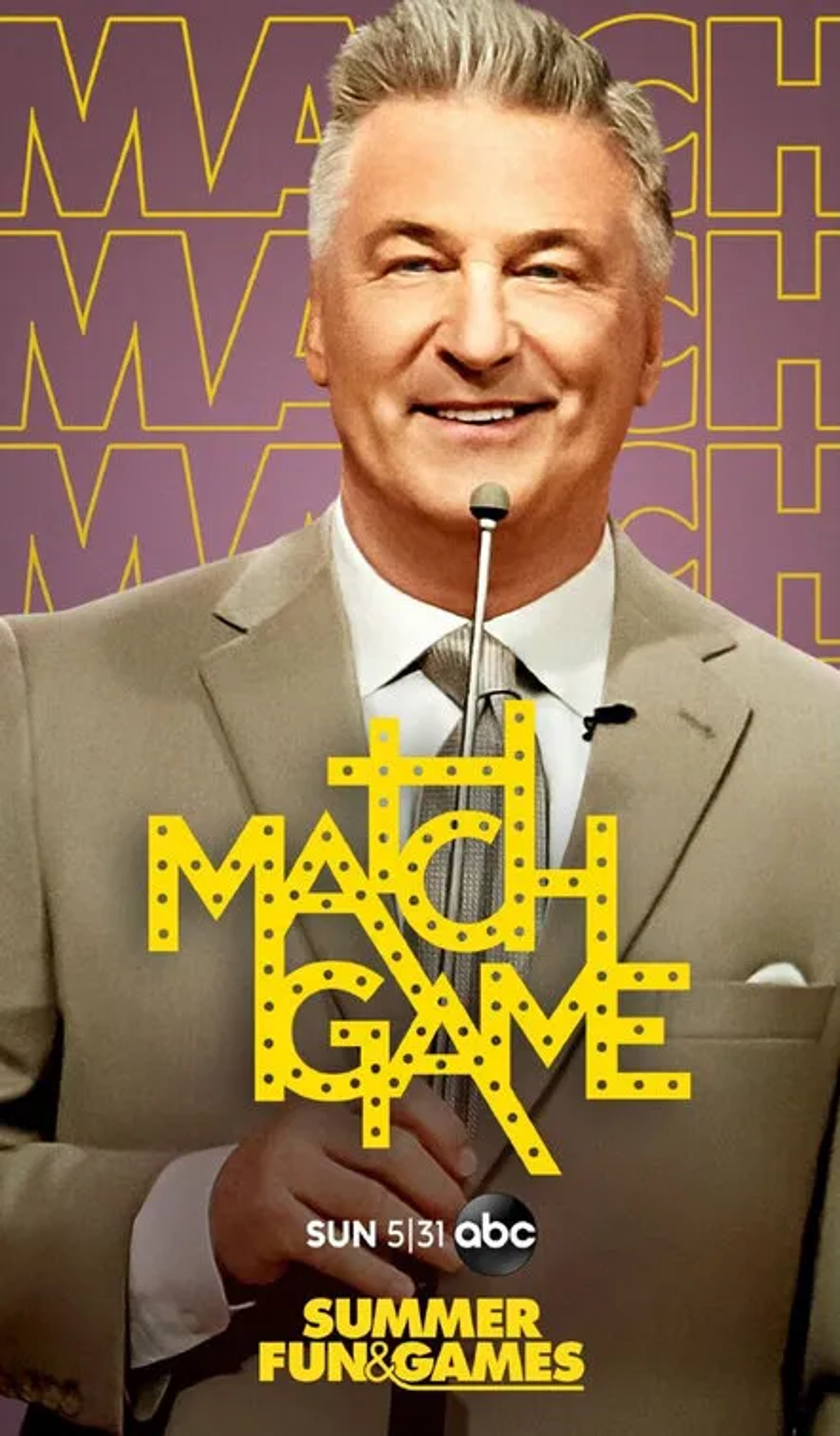 Alec Baldwin and Steve French in Match Game (2016)