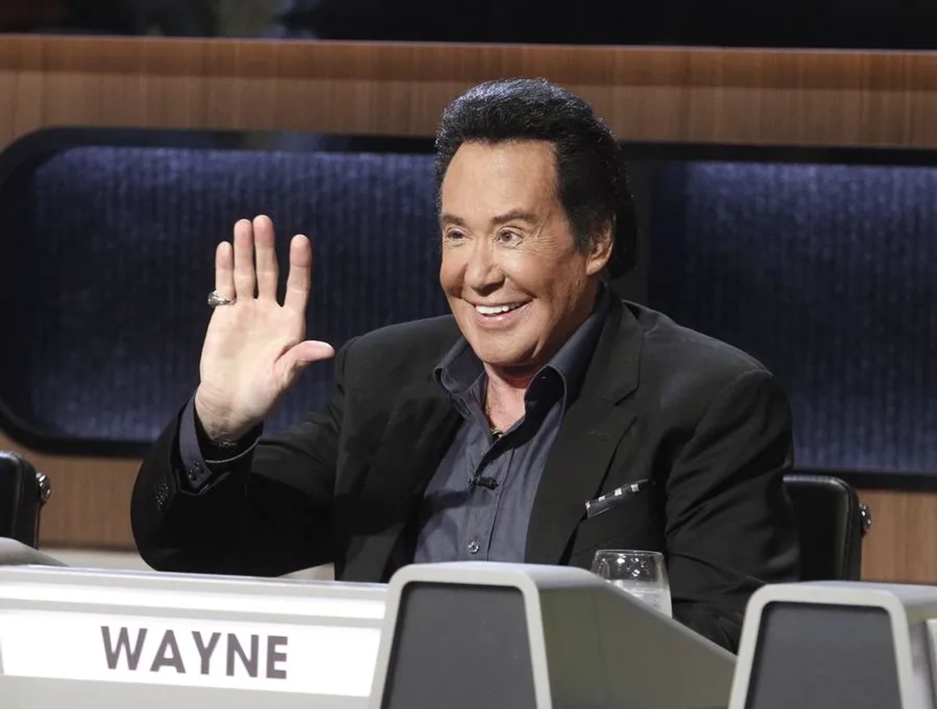 Wayne Newton in Match Game: Mario Cantone/Raven Symoné/Hasan Minhaj/Caroline Rhea/Wayne Newton/Sandra Bernhard (2019)