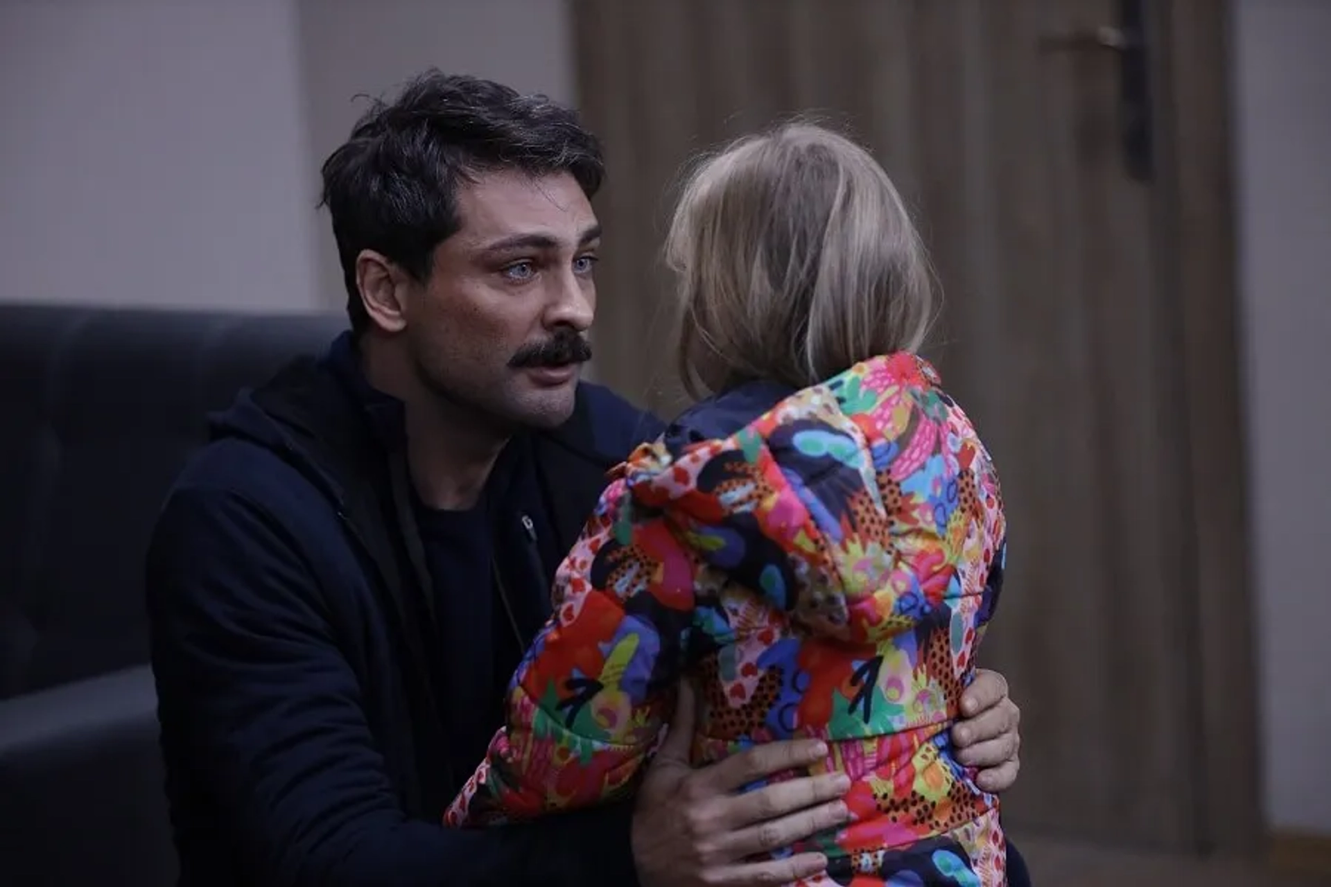 Onur Tuna in Mahkum (2021)