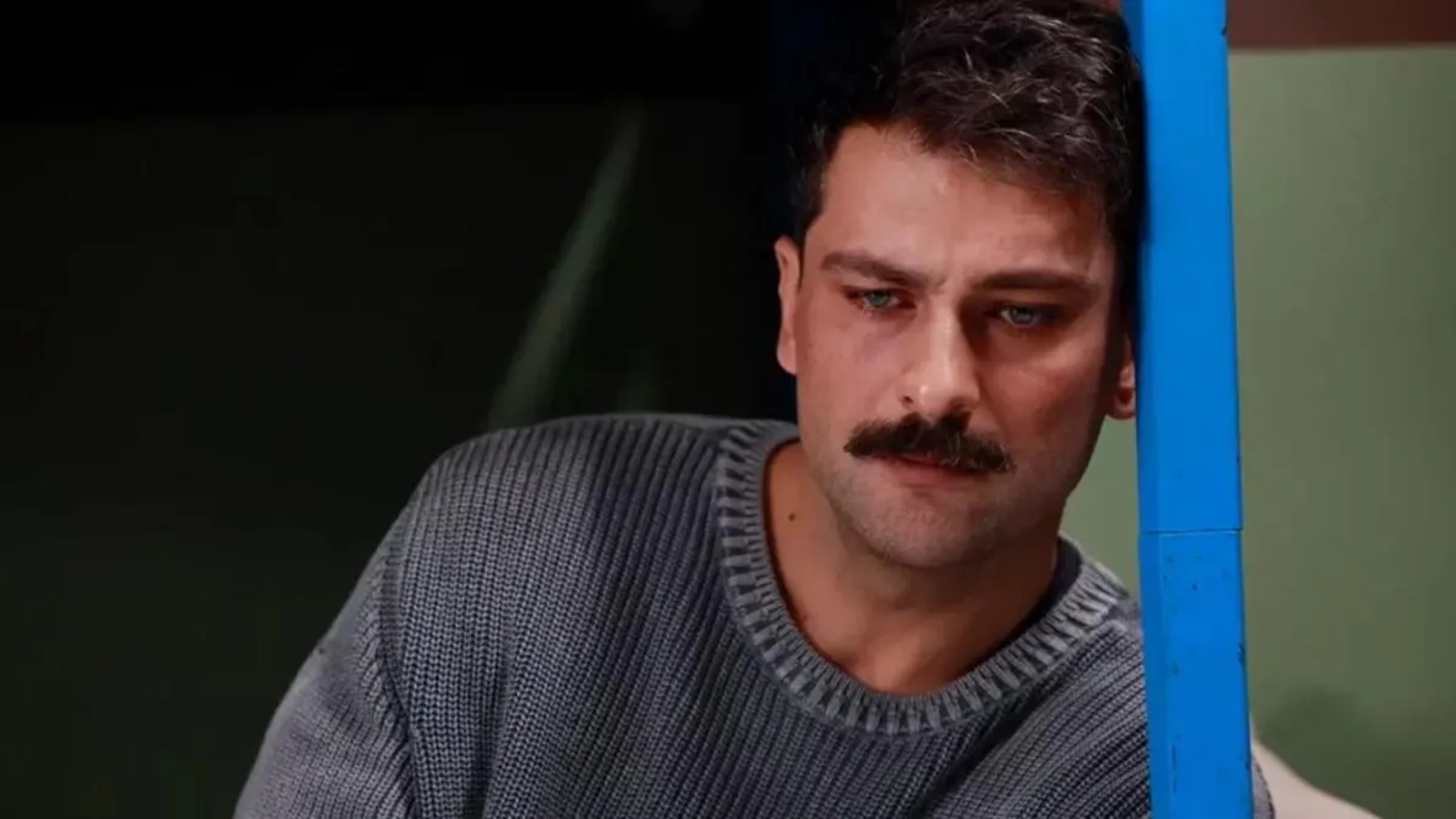 Onur Tuna in Mahkum (2021)