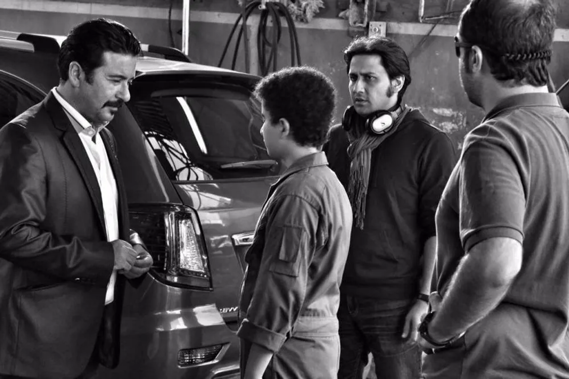 Amir Hossein Sedigh, Mahdi Ghorbani, and Mohammad Reza Kheradmandan in 21 Days Later (2017)