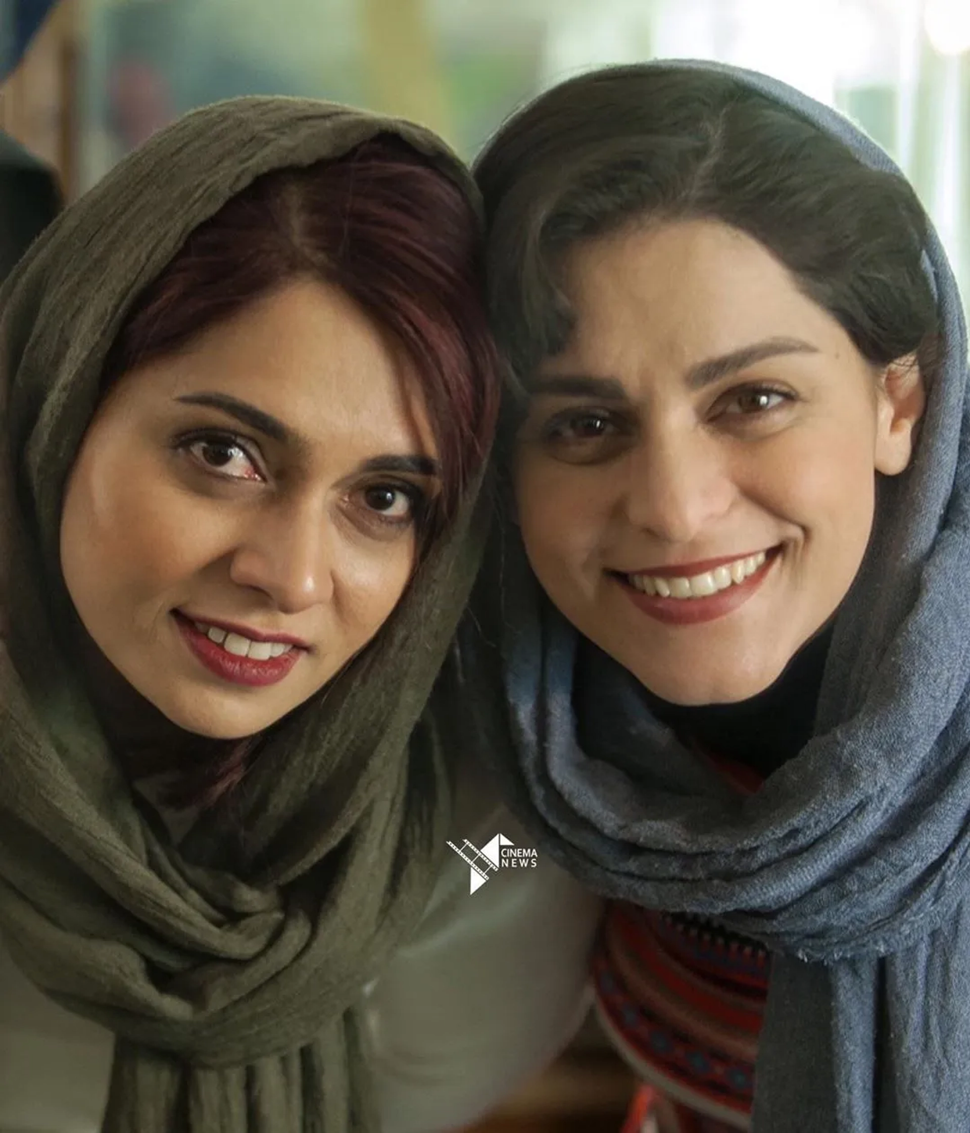 Pegah Ahangarani and Ghazal Shakeri in Sara and Ayda (2017)