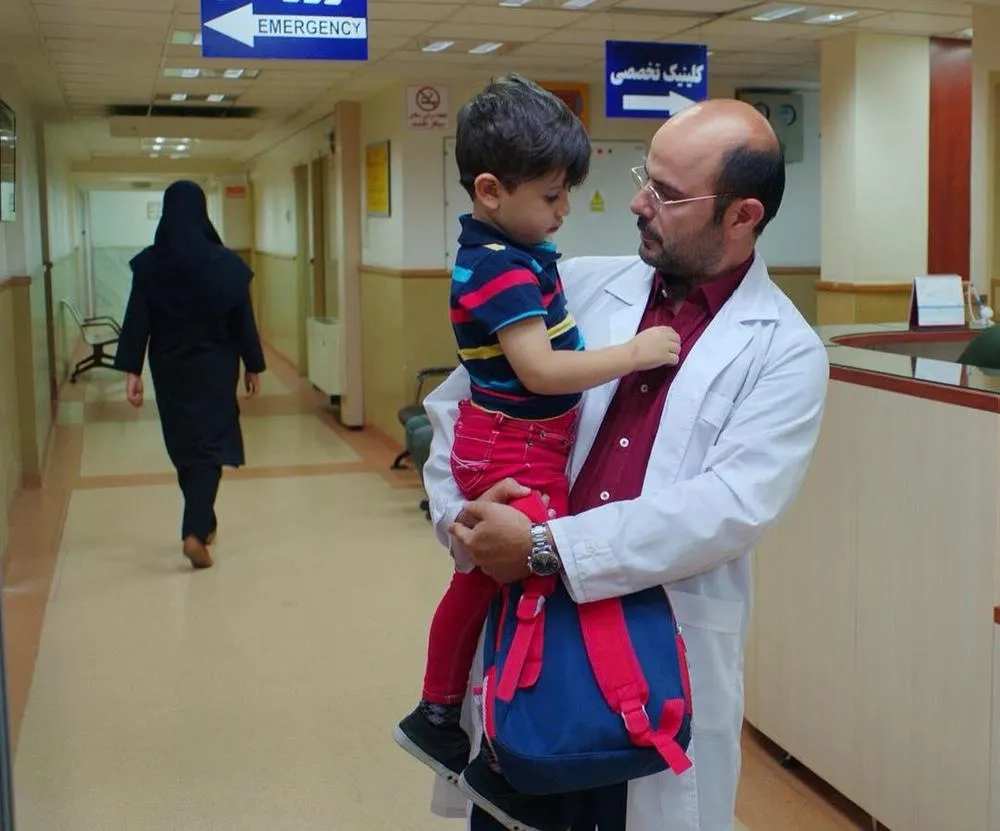 Ali Mosaffa in Searing Summer (2017)