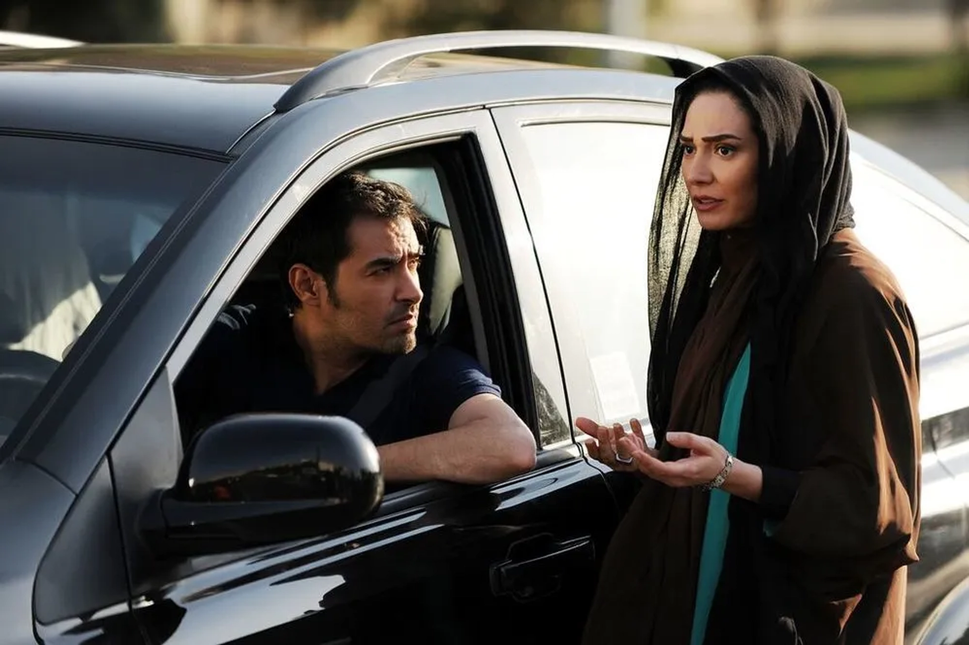 Shahab Hosseini and Mina Vahid in Time to Love (2015)