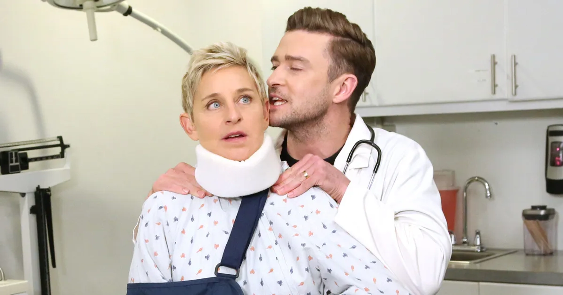 Ellen DeGeneres and Justin Timberlake in The Ellen DeGeneres Show (2003)