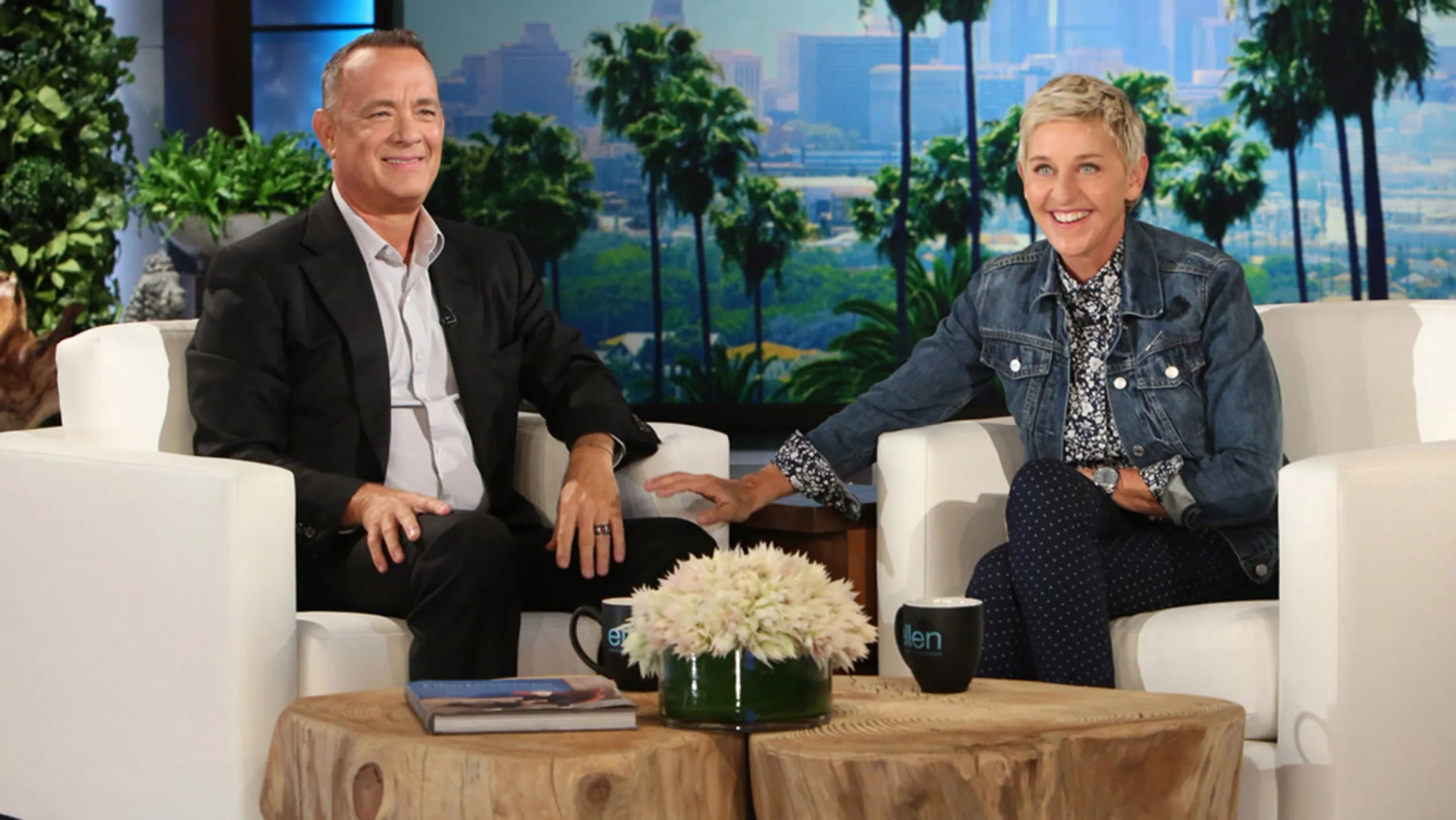 Tom Hanks and Ellen DeGeneres in The Ellen DeGeneres Show (2003)