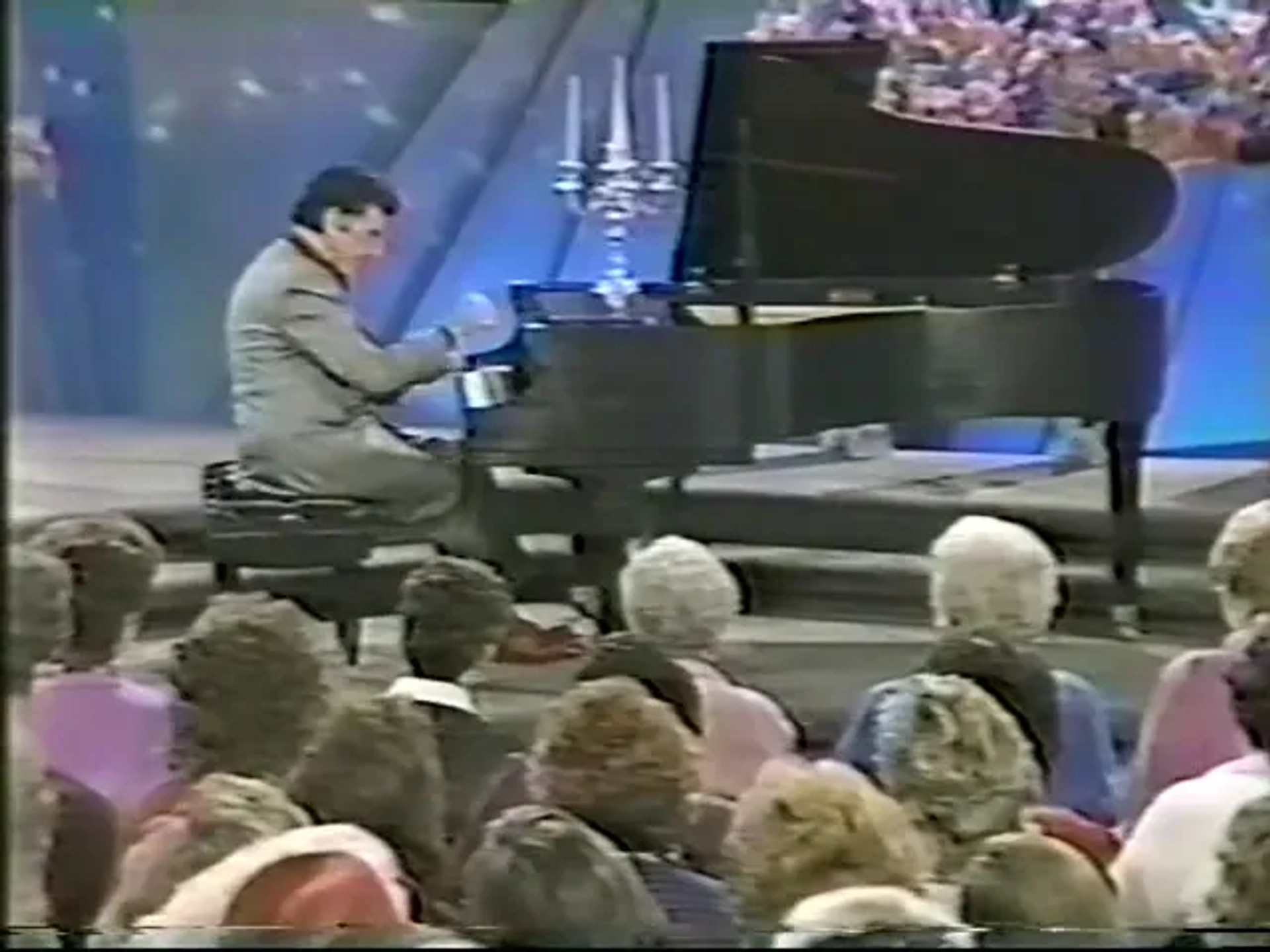 Liberace in The Oprah Winfrey Show (1986)