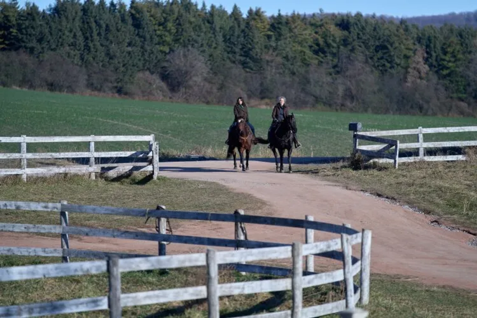 Andie MacDowell and Chyler Leigh in The Way Home (2023)