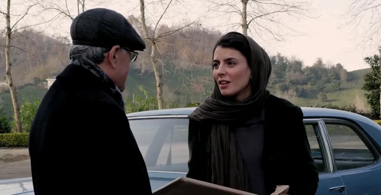 Leila Hatami and Ebrahim Zamir in What's the Time in Your World? (2014)