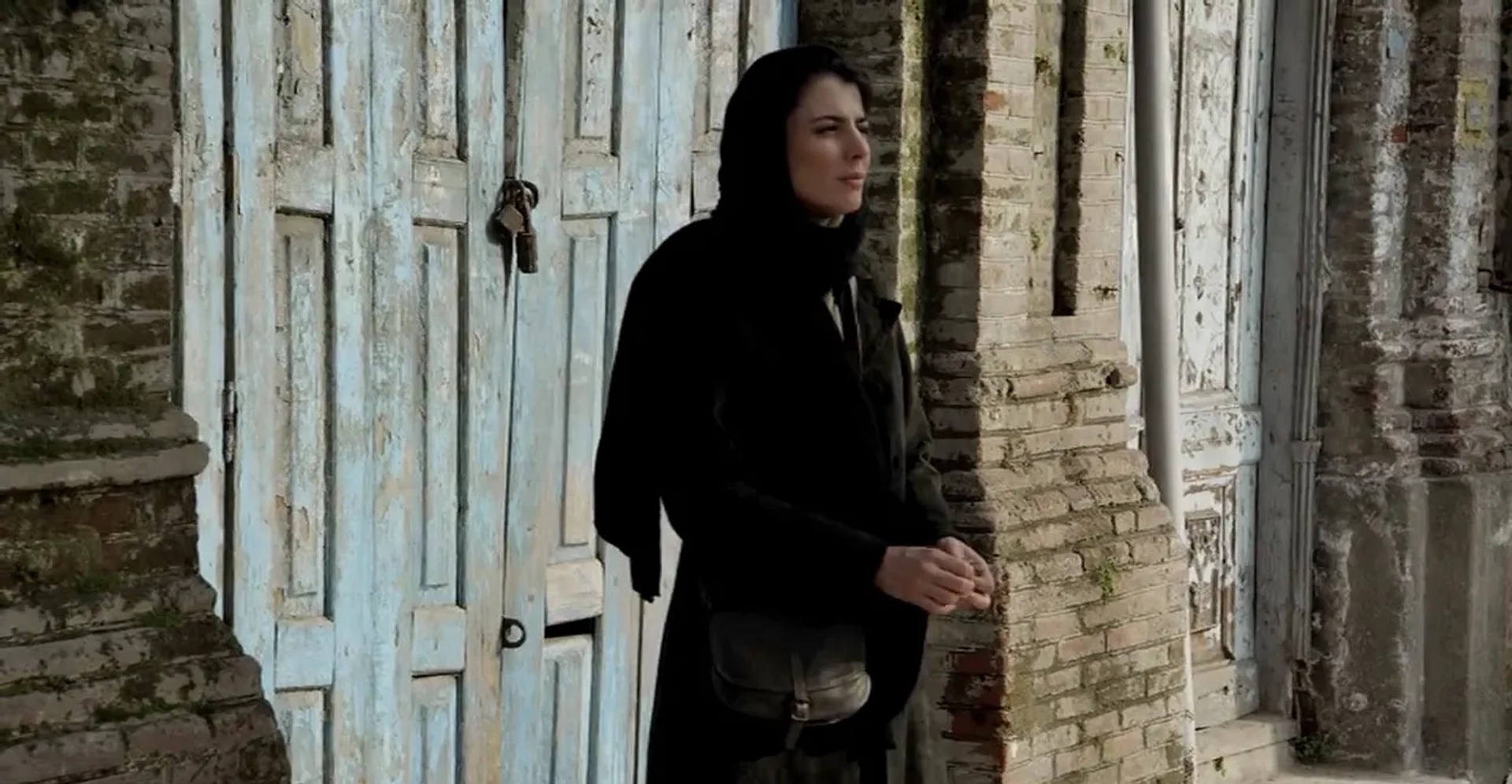 Leila Hatami in What's the Time in Your World? (2014)