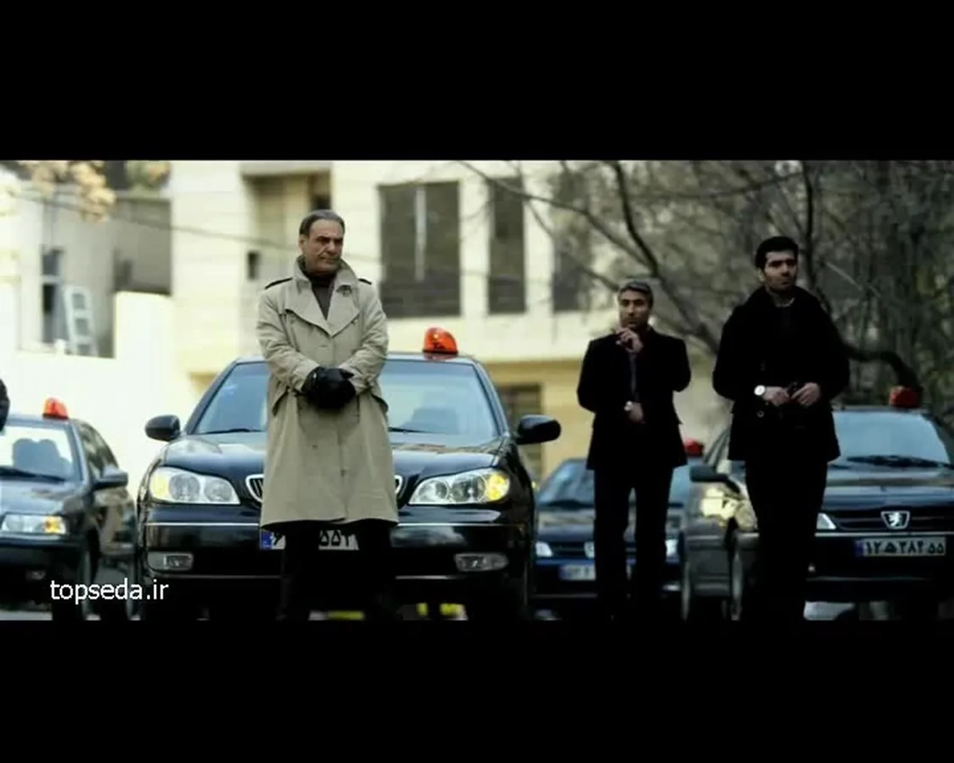 Ghotbeddin Sadeghi in The Sinners (2012)