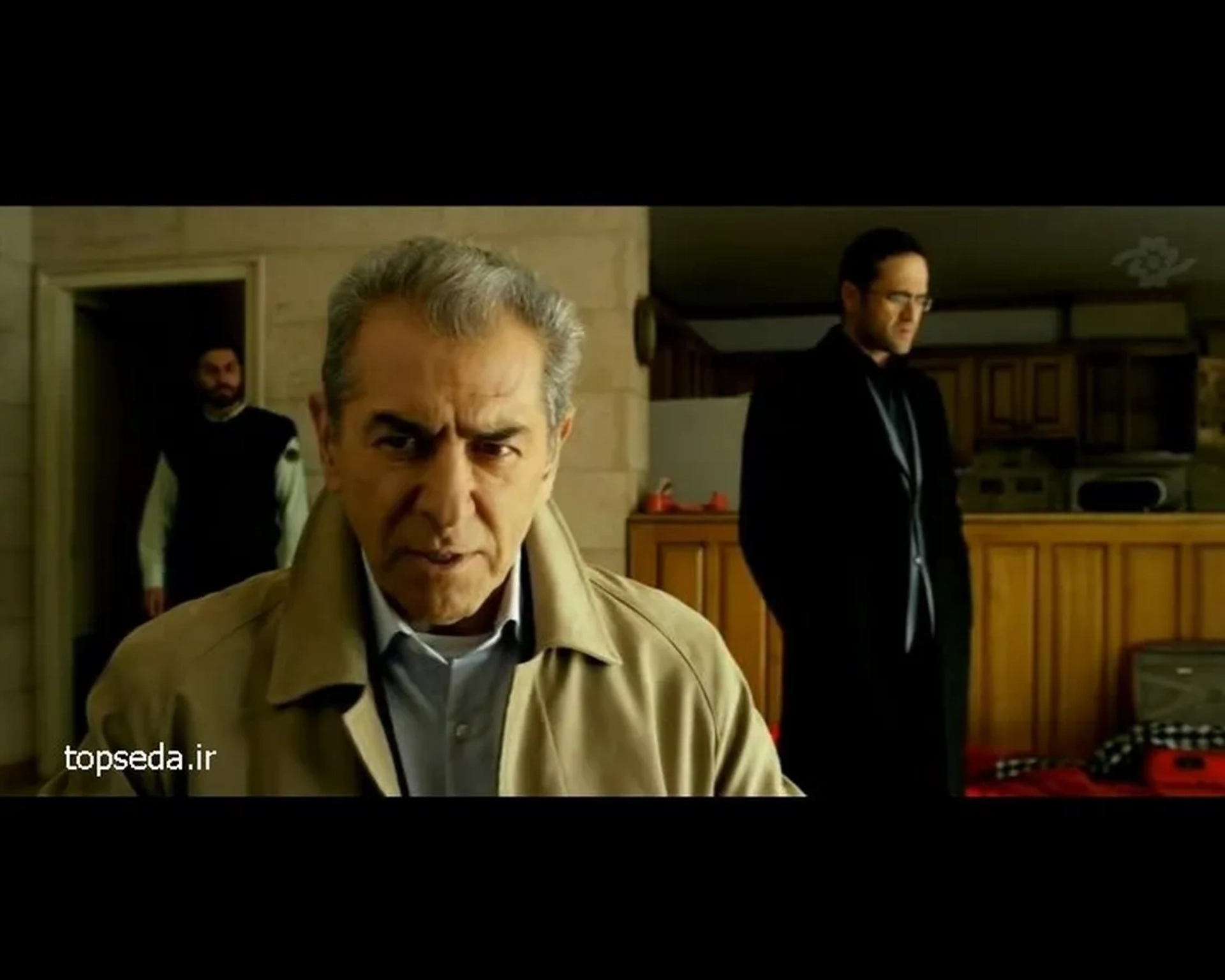 Faramarz Gharibian and Rambod Javan in The Sinners (2012)