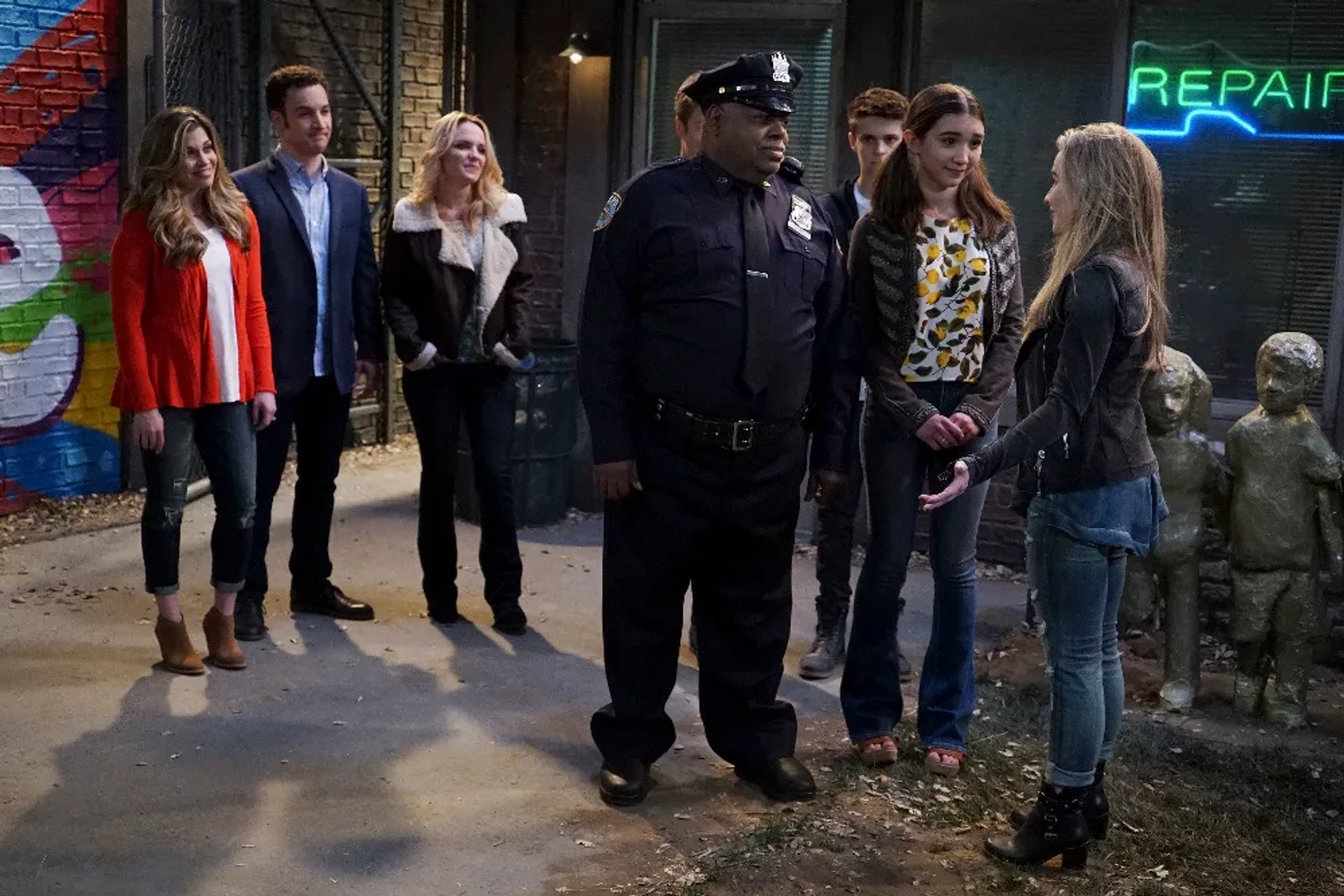 Reginald VelJohnson, Danielle Fishel, Ben Savage, Cheryl Texiera, Rowan Blanchard, Sabrina Carpenter, and Corey Fogelmanis in Girl Meets World (2014)