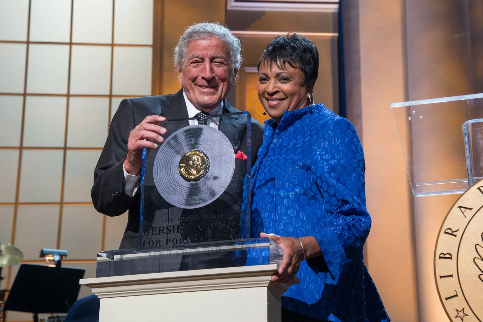 Tony Bennett and Carla Hayden in Tony Bennett: The Library of Congress Gershwin Prize for Popular Song (2018)