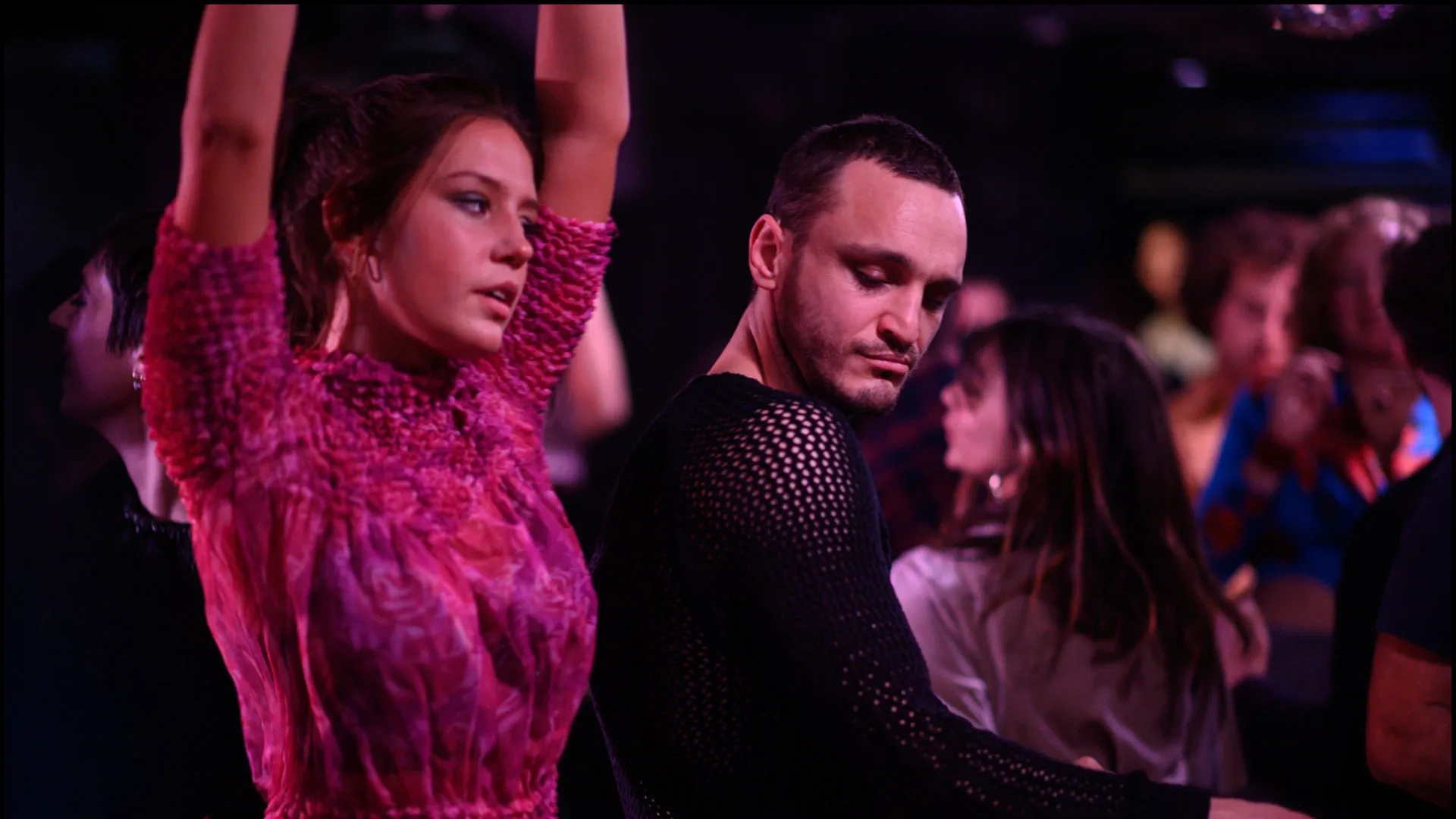 Adèle Exarchopoulos and Franz Rogowski in Passages (2023)