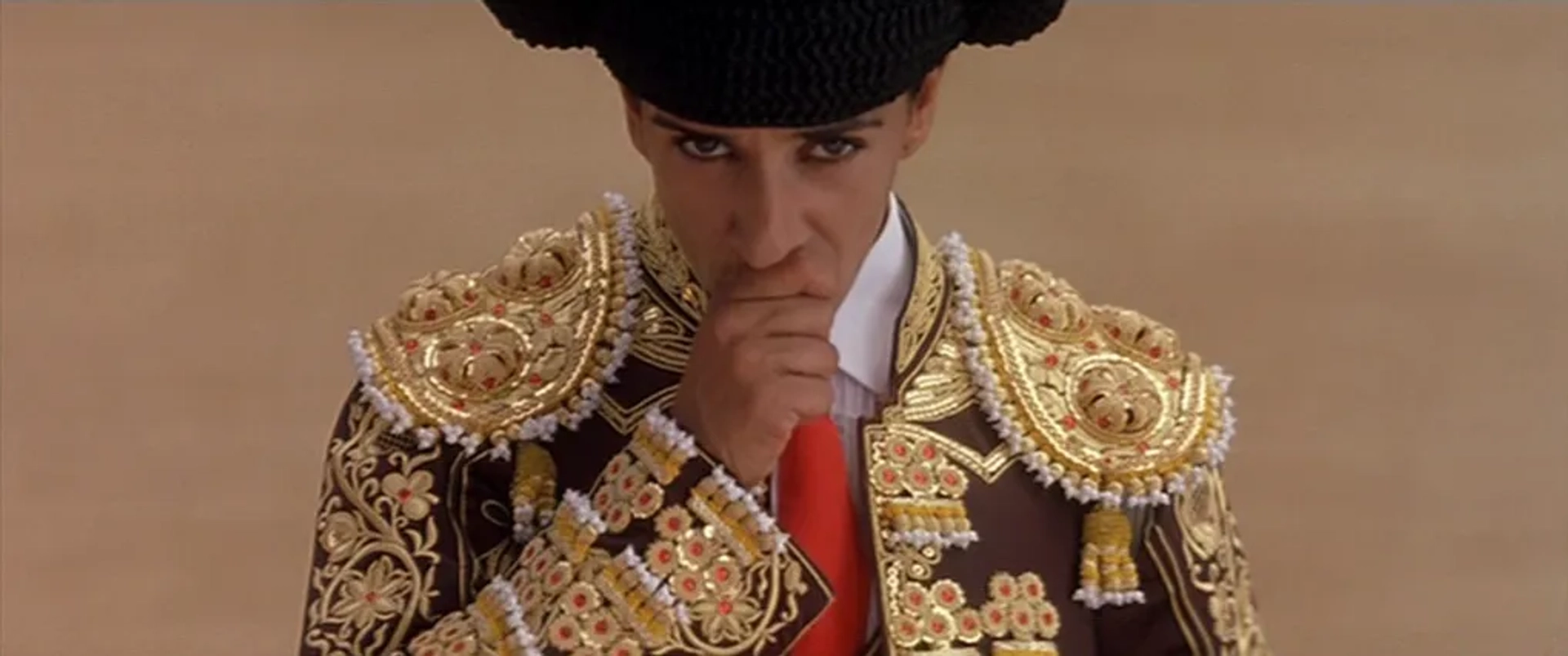فیلم با او حرف بزن (Talk to Her 2002)