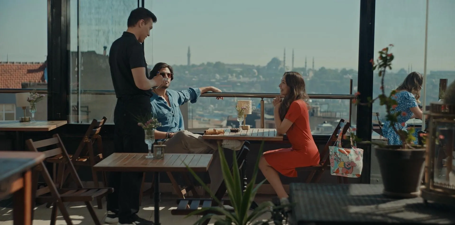 Neslihan Atagül in Oh Belinda (2023)