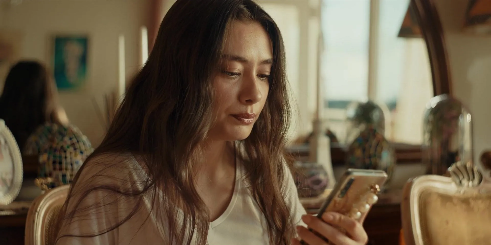 Neslihan Atagül in Oh Belinda (2023)