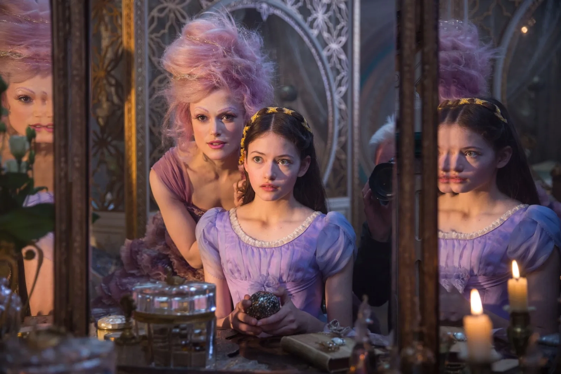 Keira Knightley and Mackenzie Foy in The Nutcracker and the Four Realms (2018)