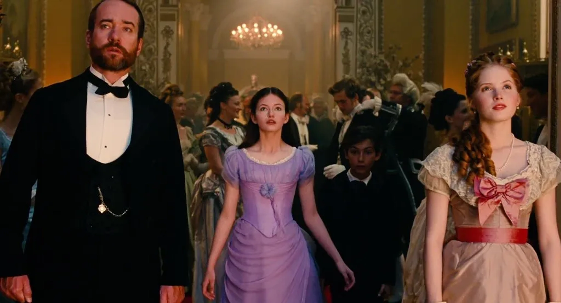 Ellie Bamber, Mackenzie Foy & Matthew Macfayden in Nutcracker