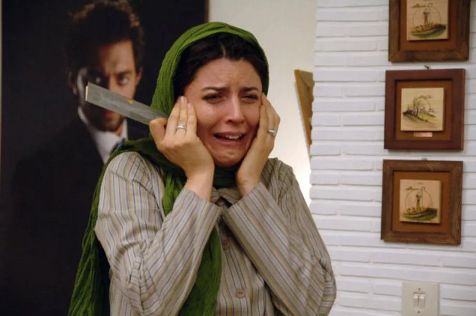 Leila Hatami in Penniless (2009)