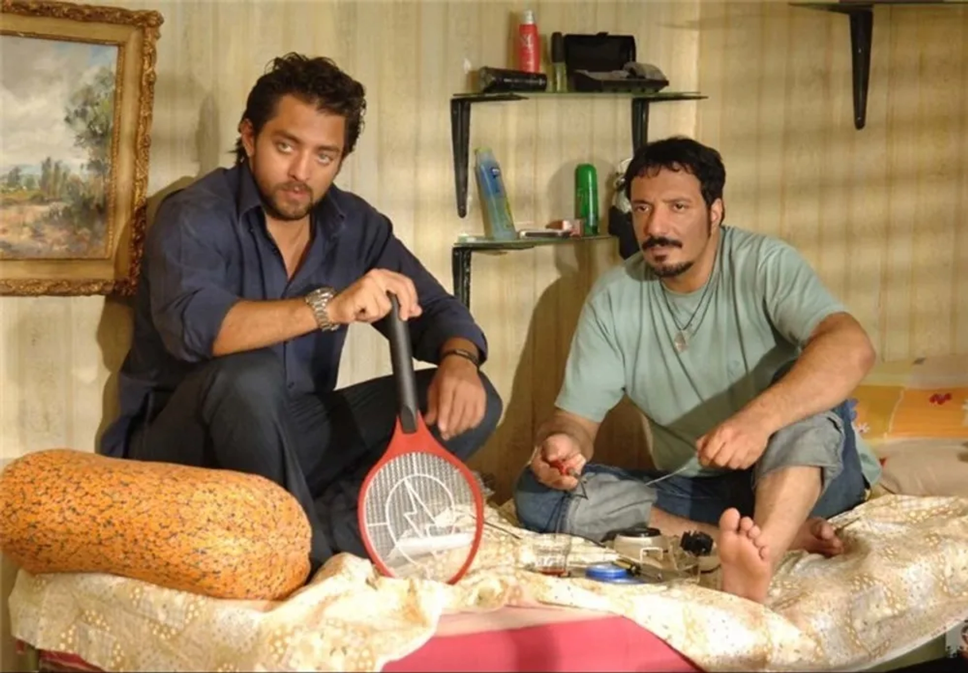 Bahram Radan and Amir Jafari in Penniless (2009)