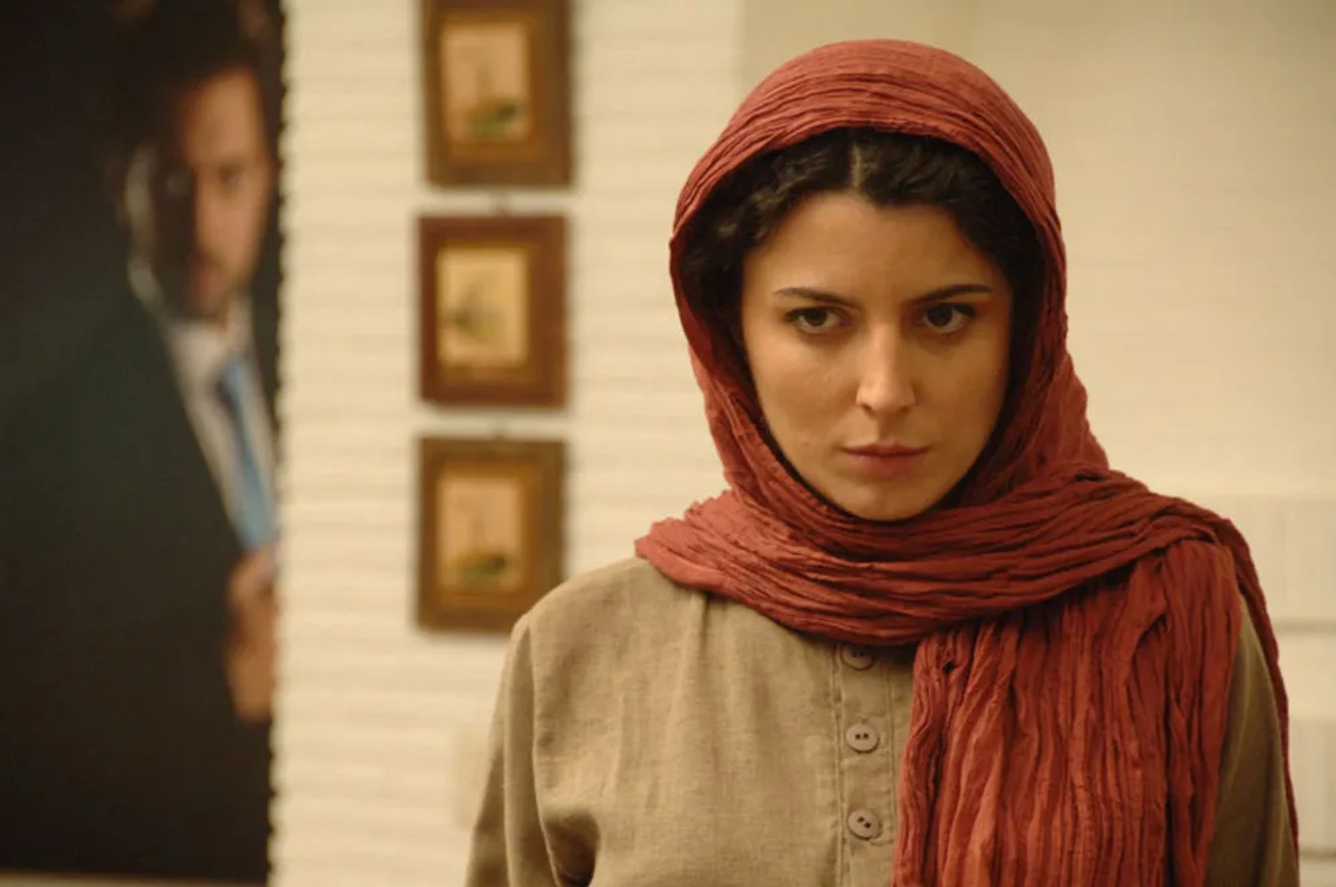 Leila Hatami in Penniless (2009)