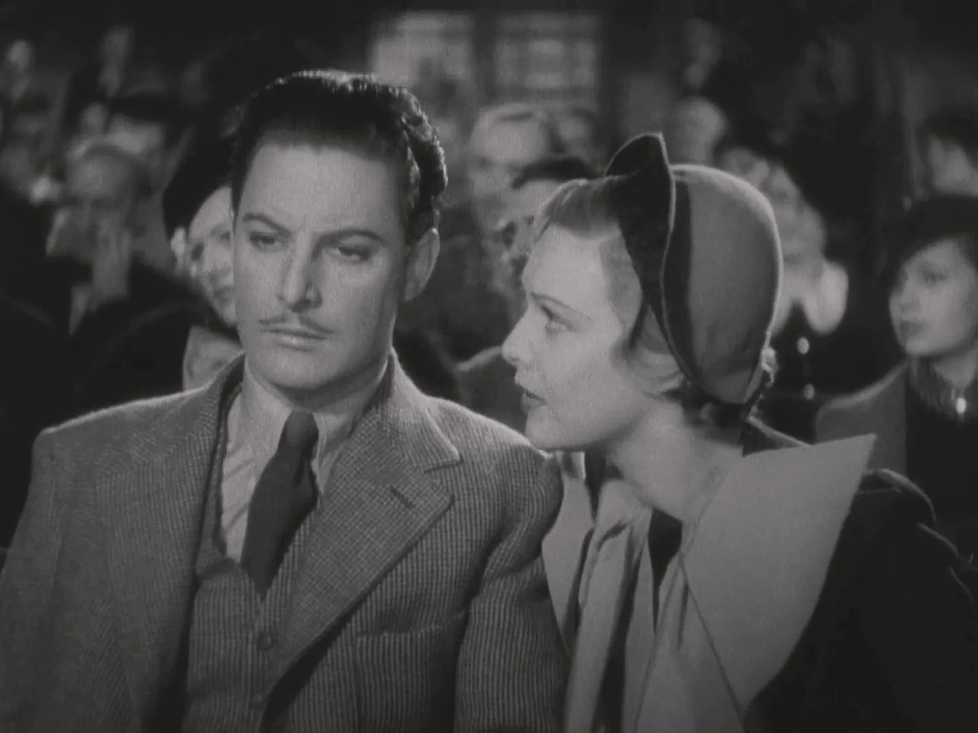 Madeleine Carroll and Robert Donat in The 39 Steps (1935)