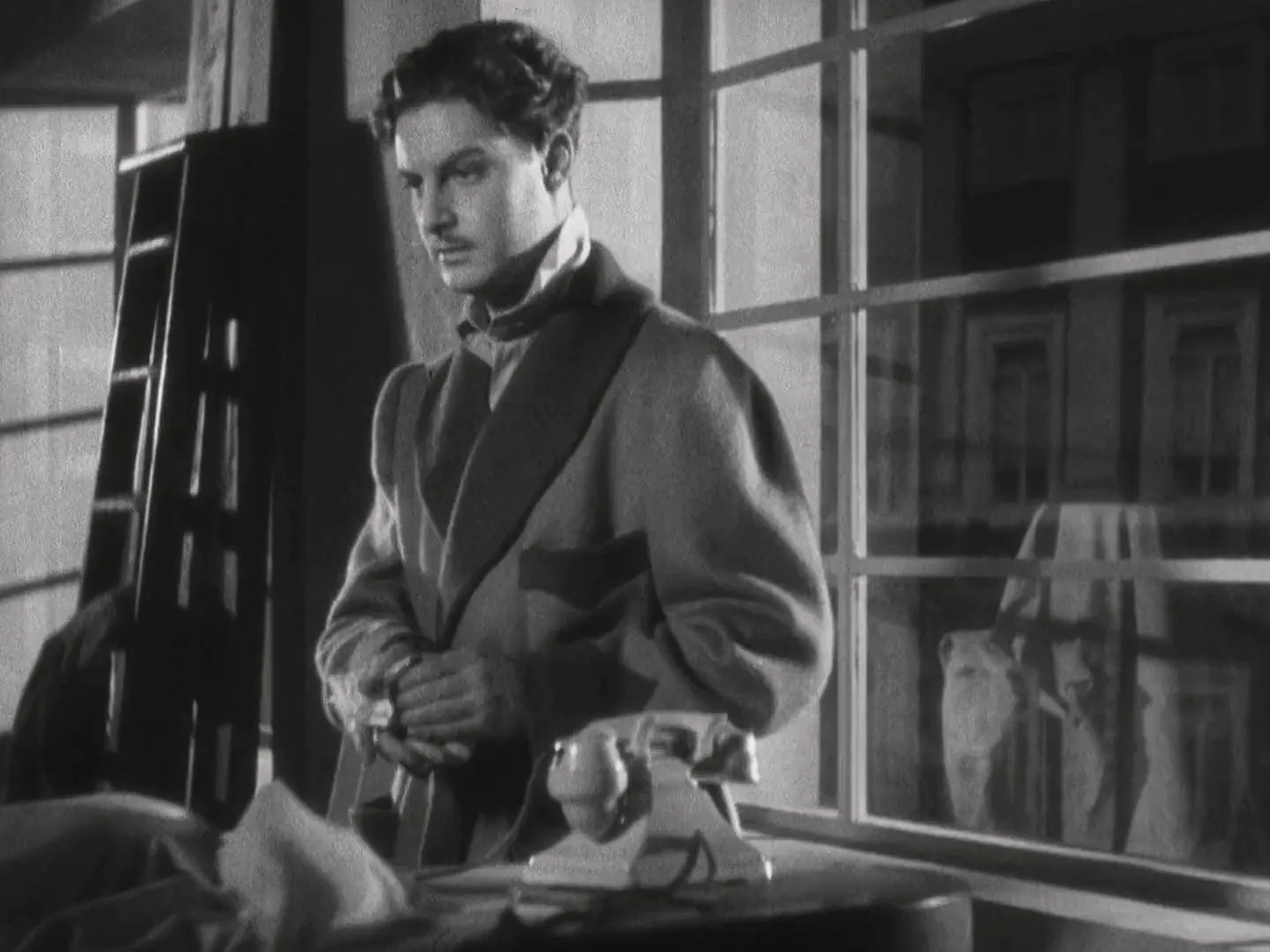 Robert Donat in The 39 Steps (1935)