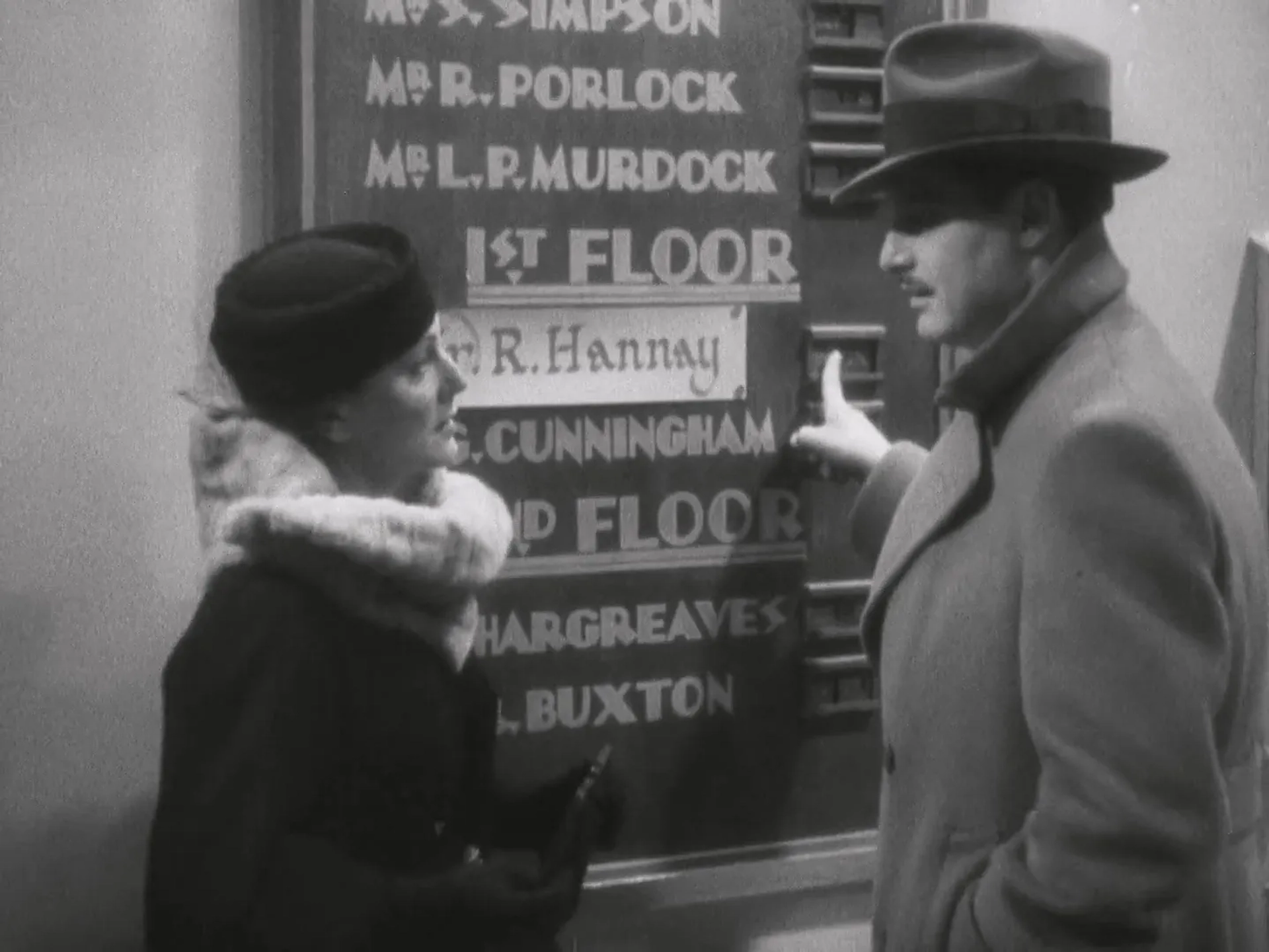 Robert Donat and Lucie Mannheim in The 39 Steps (1935)