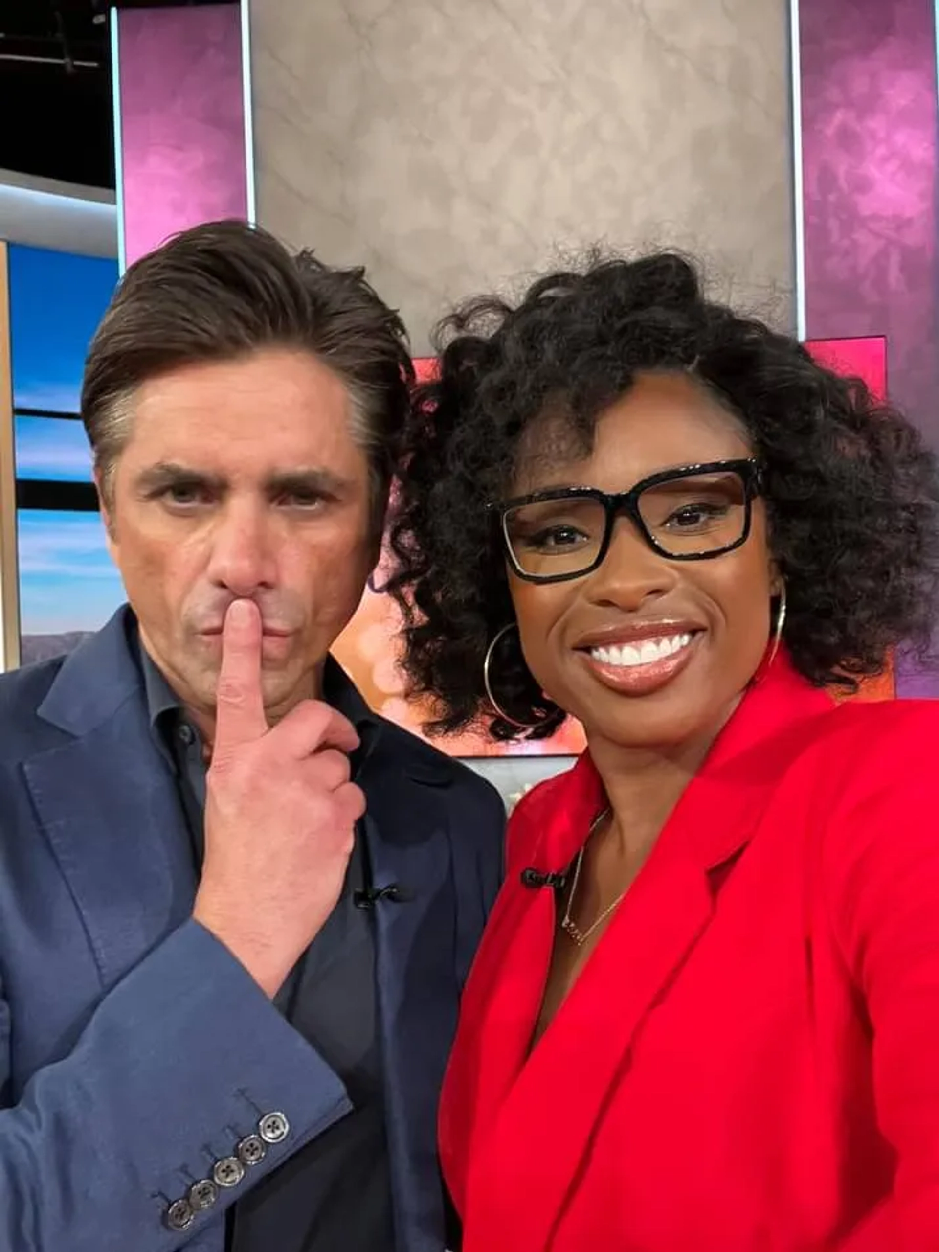 John Stamos and Jennifer Hudson in The Jennifer Hudson Show (2022)