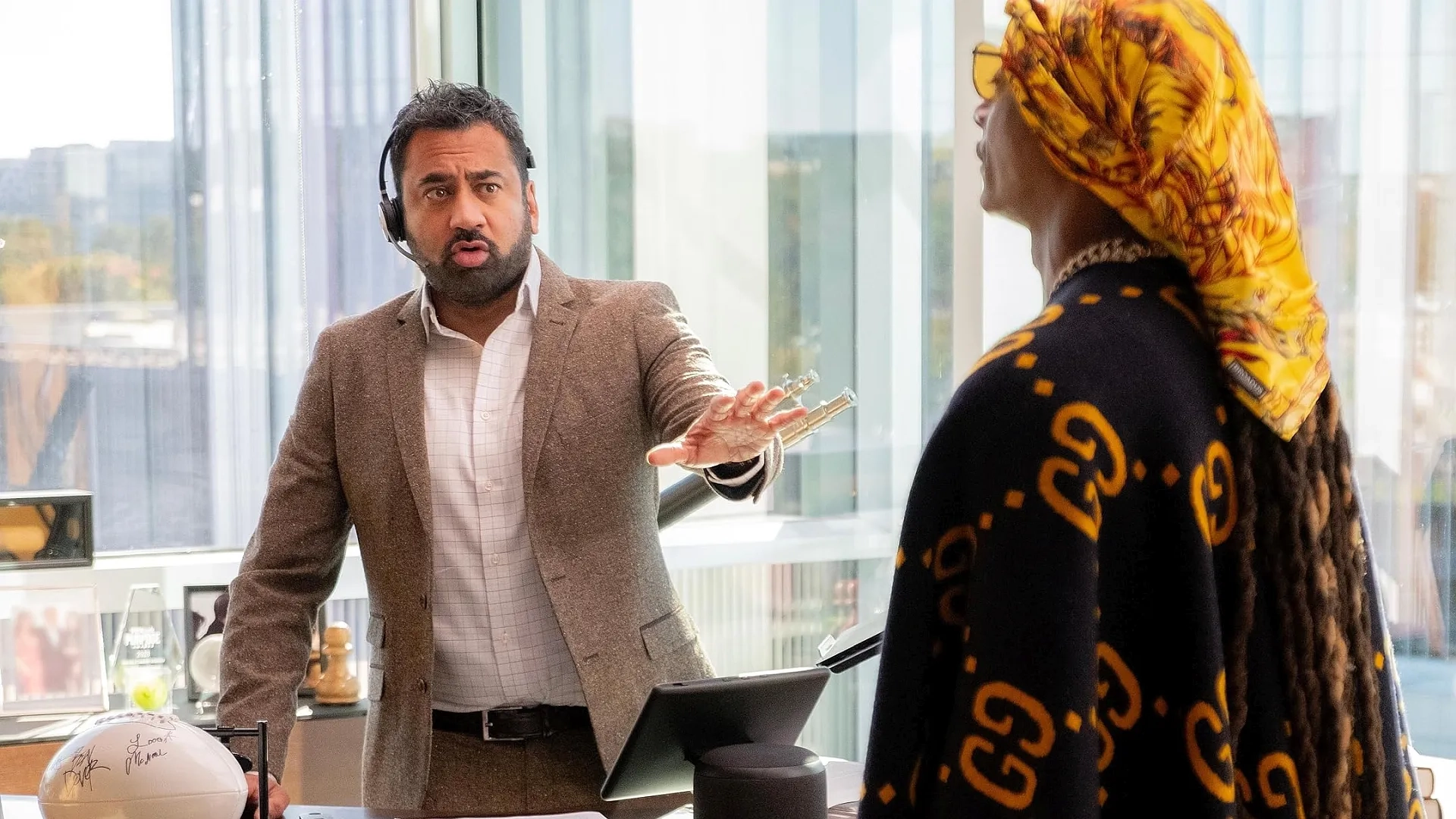 Snoop Dogg and Kal Penn in The Underdoggs (2024)