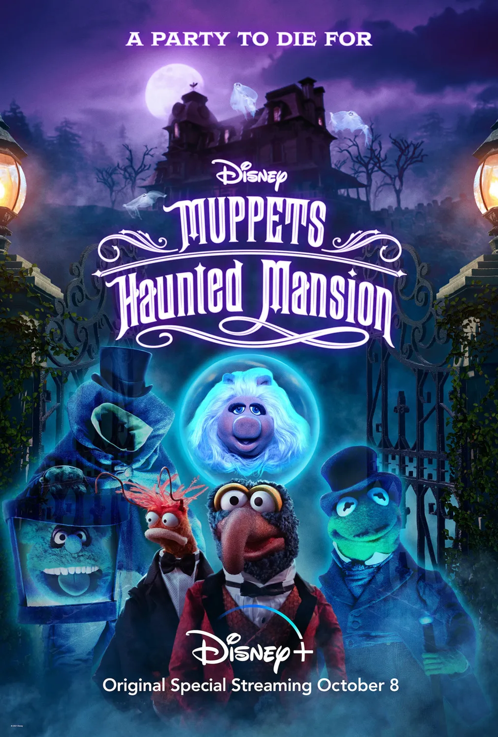 Bill Barretta, Dave Goelz, Matt Vogel, The Great Gonzo, Eric Jacobson, Kermit the Frog, and Miss Piggy in Muppets Haunted Mansion (2021)