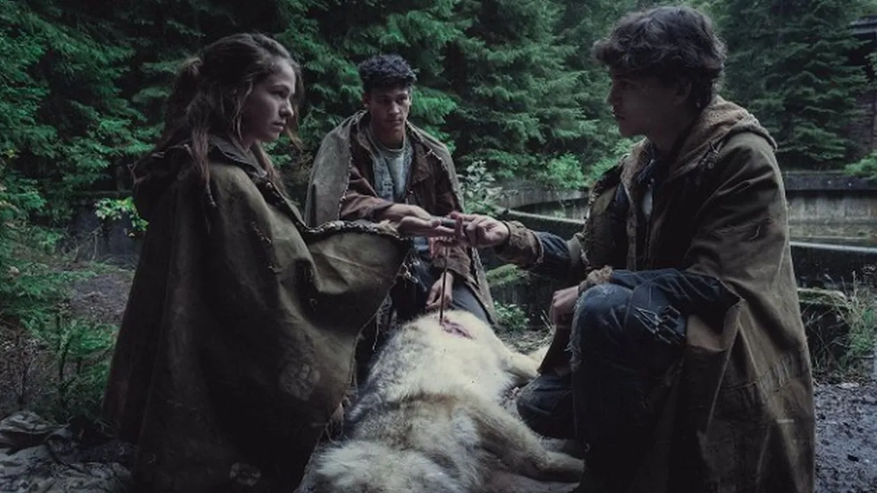 Henriette Confurius, Emilio Sakraya, and David Ali Rashed in Tribes of Europa: Chapter 1 (2021)