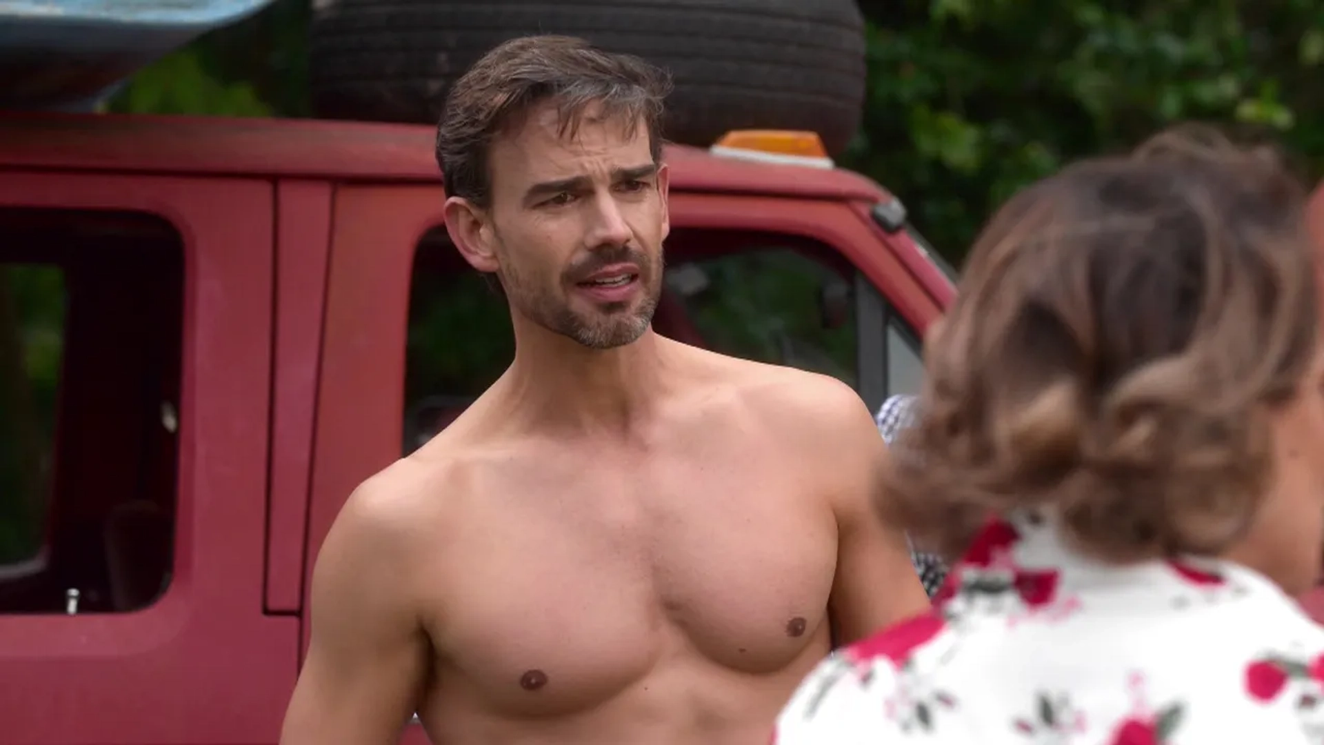 Alyssa Milano and Christopher Gorham in Insatiable (2018)