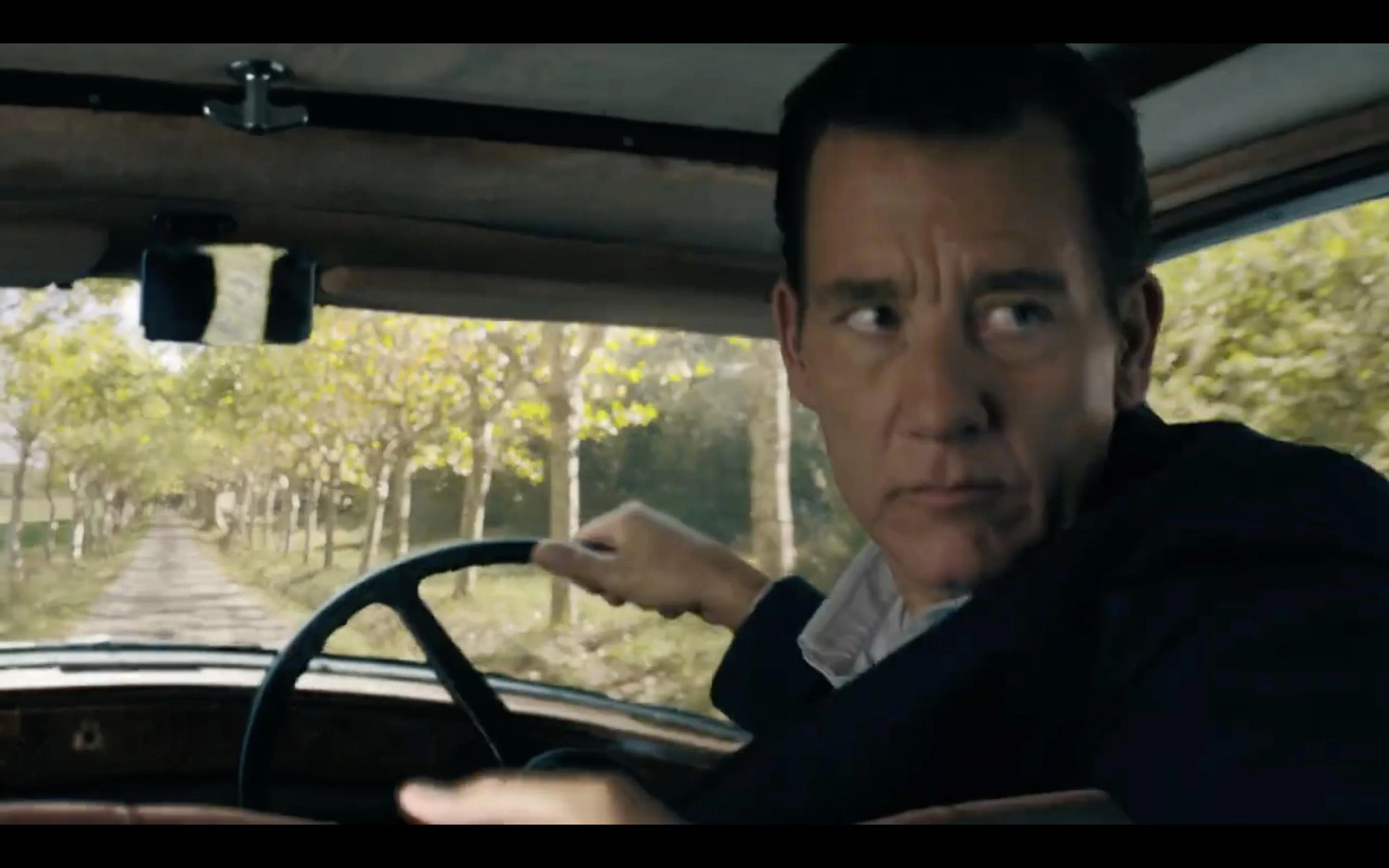 Clive Owen in Monsieur Spade (2024)