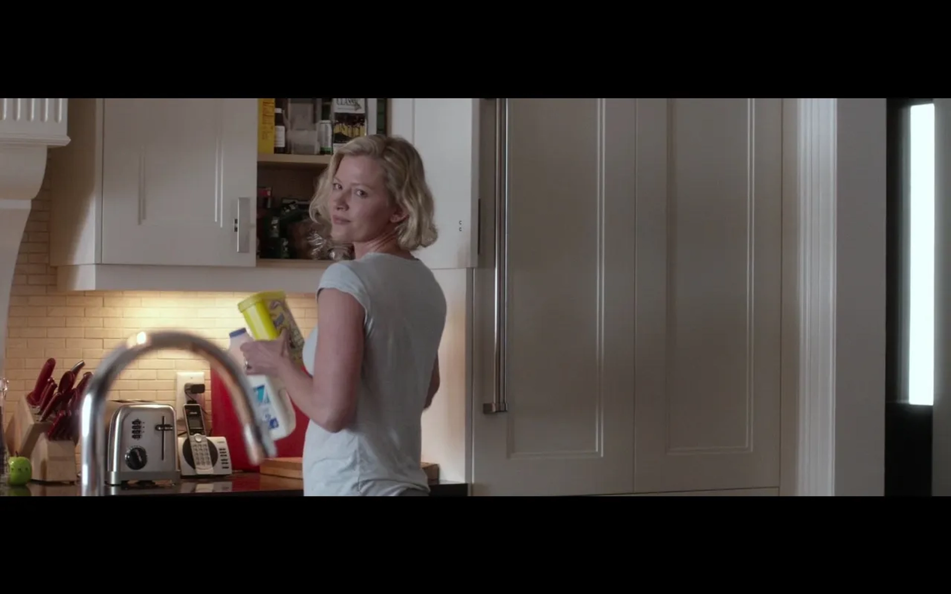 Gretchen Mol in A Family Man (2016)