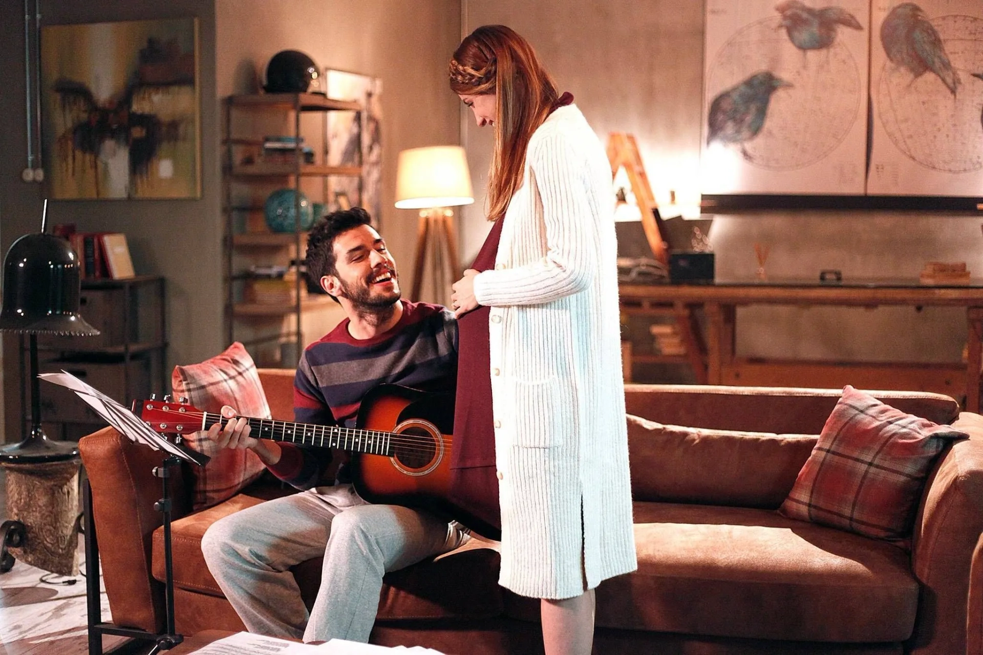 Aras Aydin and Nihal Isiksaçan in Cherry Season (2014)