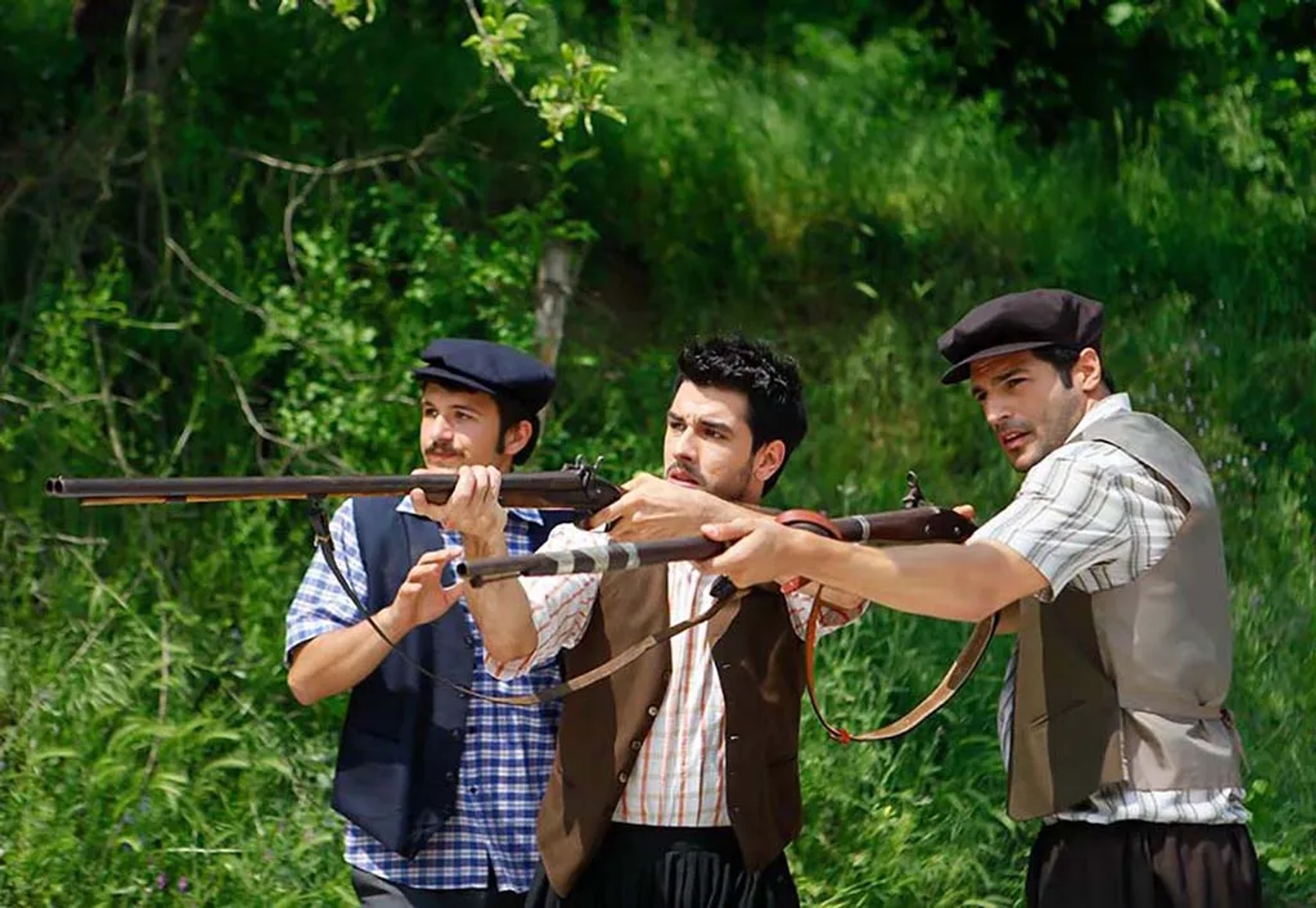 Serkan Çayoglu and Aras Aydin in Cherry Season (2014)