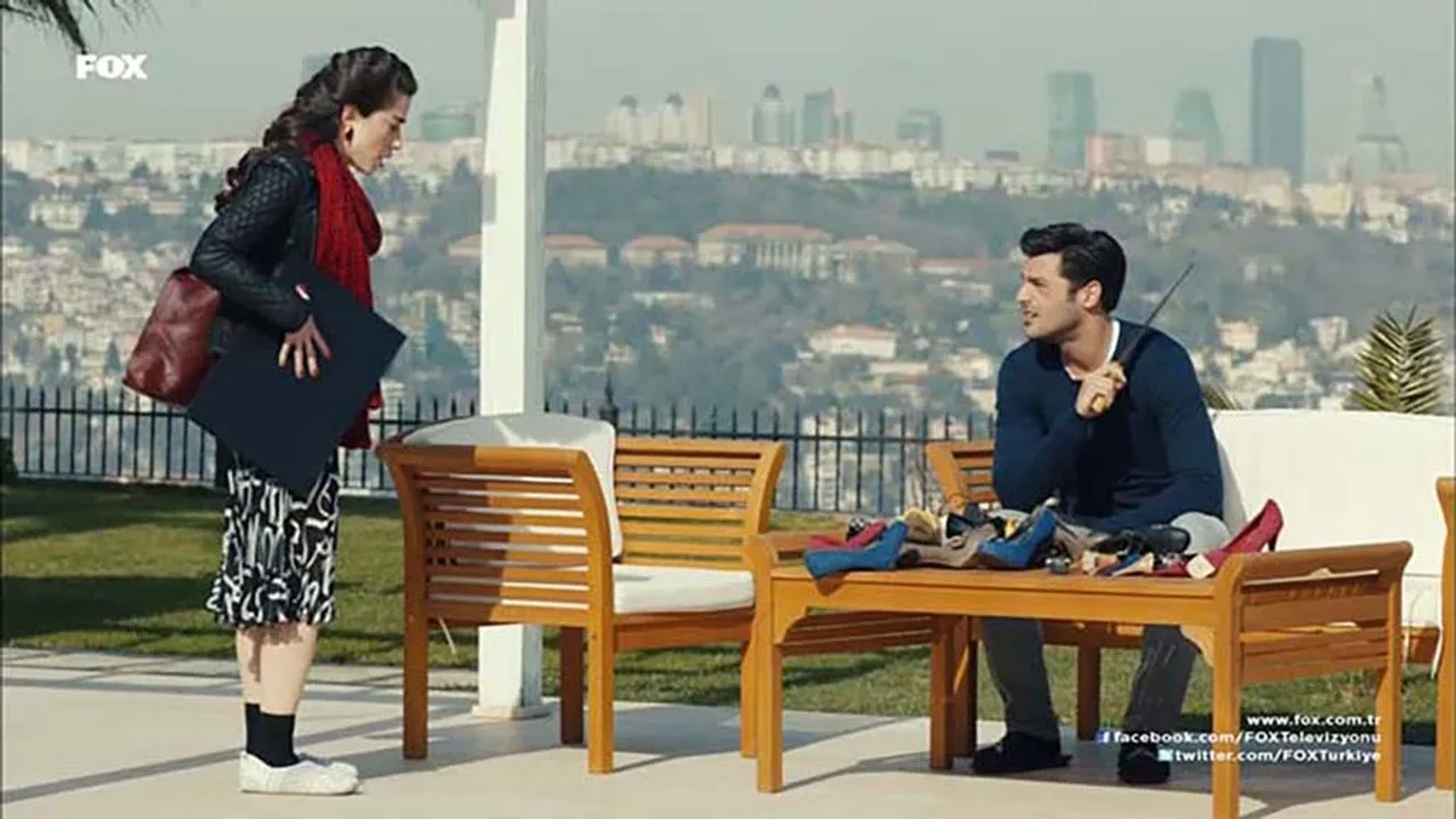 Özge Gürel and Serkan Çayoglu in Cherry Season (2014)