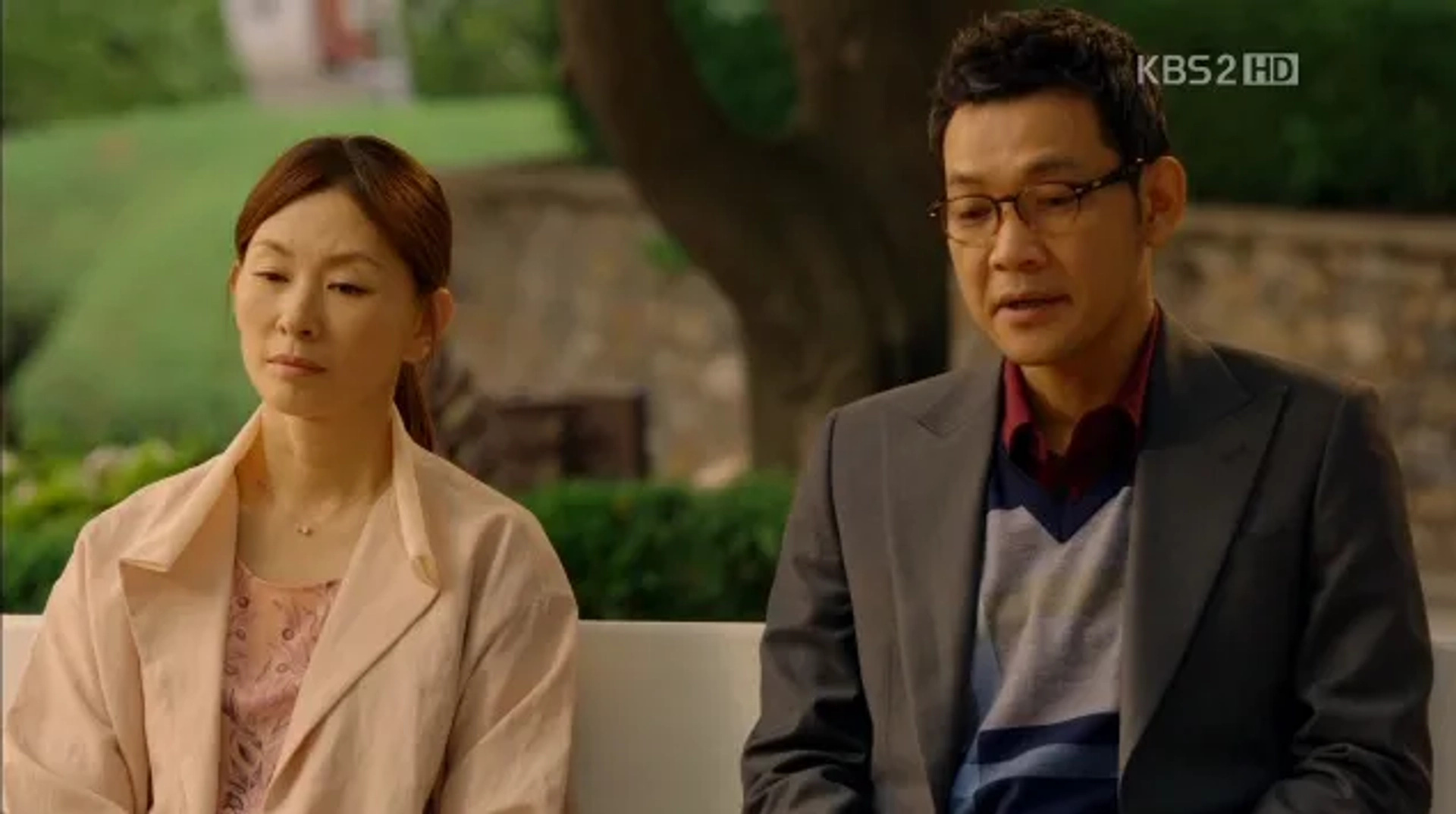 Jung Jin-young and Lee Mi-sook in Love Rain (2012)