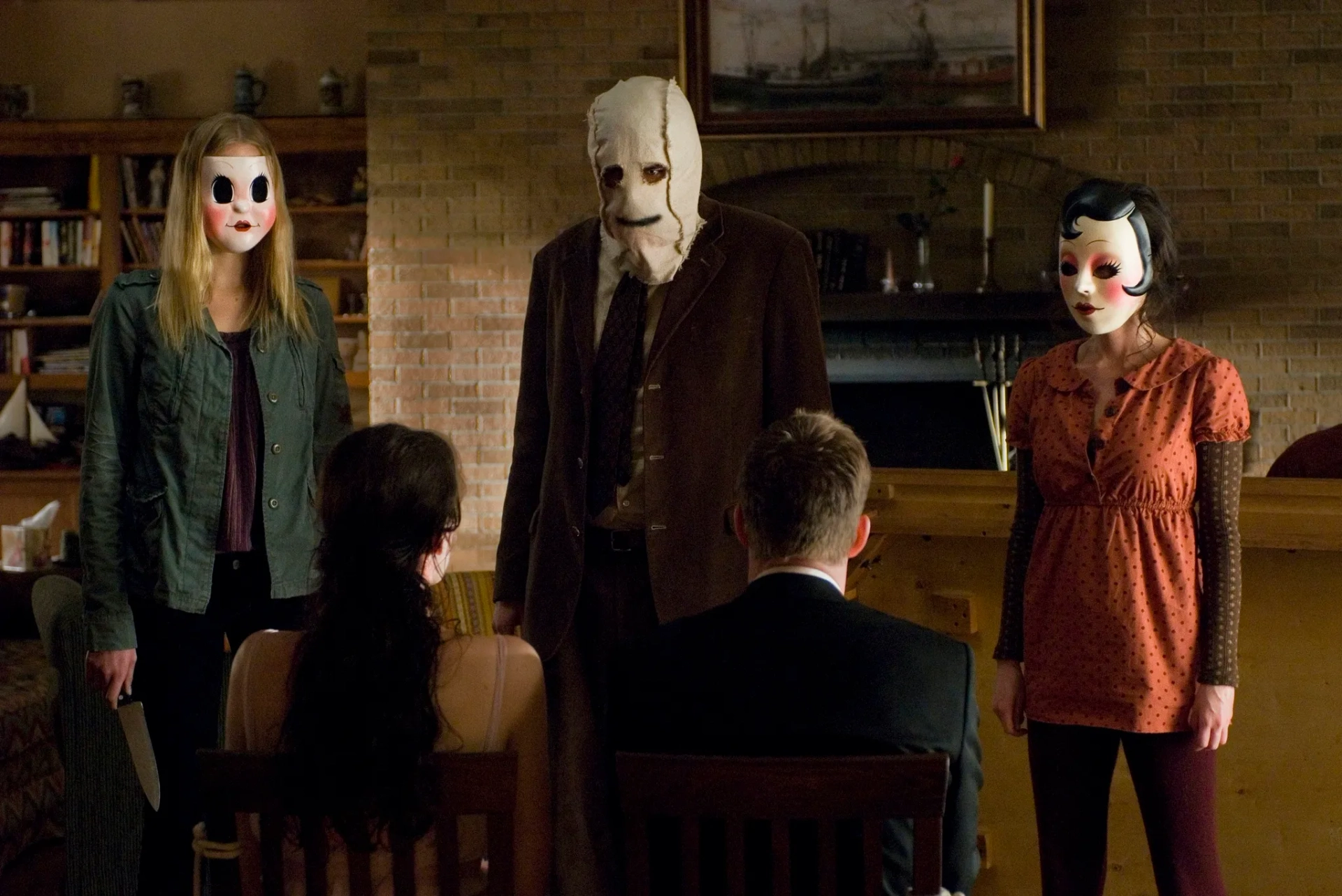 Liv Tyler, Scott Speedman, Laura Margolis, Kip Weeks, and Gemma Ward in The Strangers (2008)