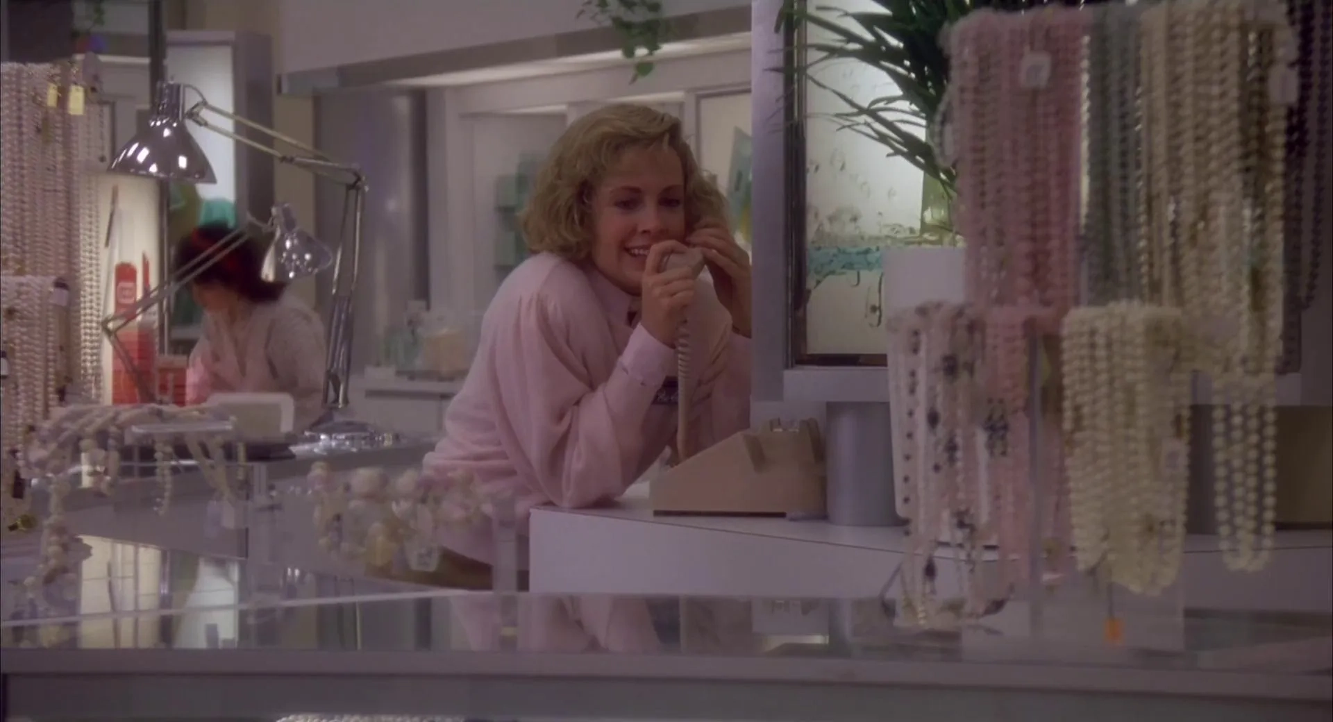 Catherine Hicks in Child's Play (1988)